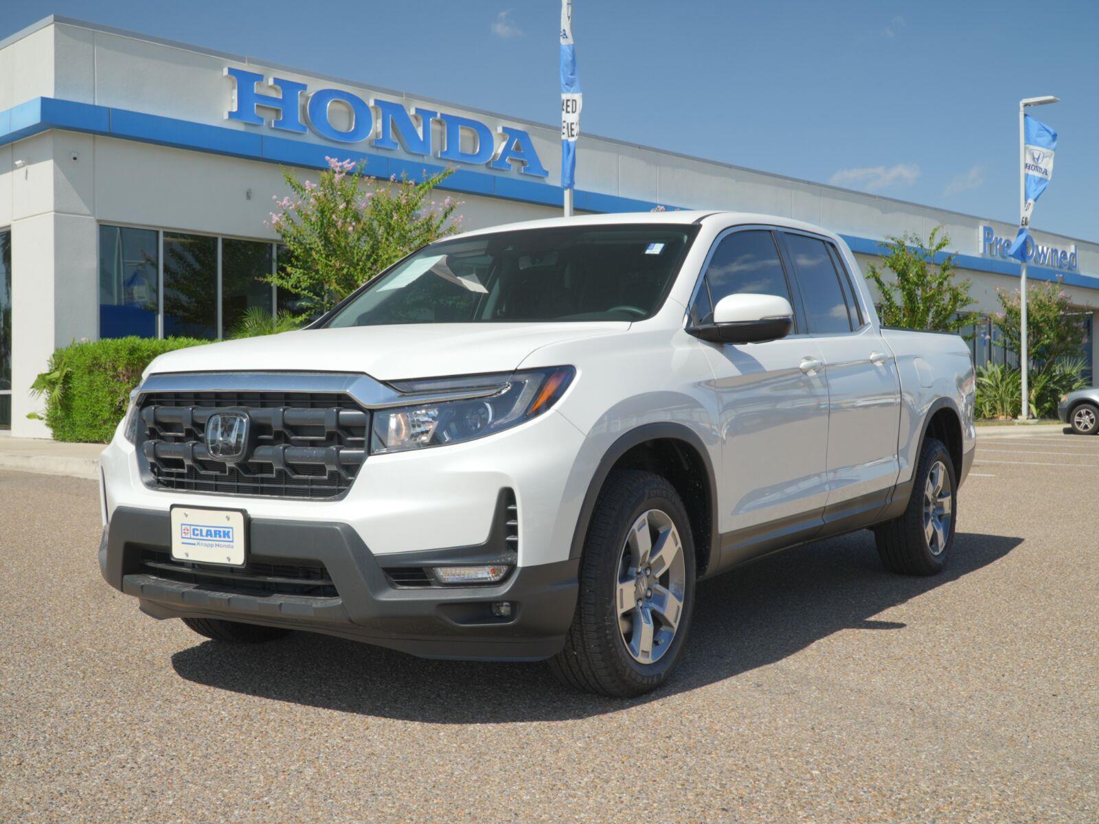 Platinum White Pearl 2026 Honda Ridgeline Pickup Truck All-Wheel Drive 9-Speed Automatic