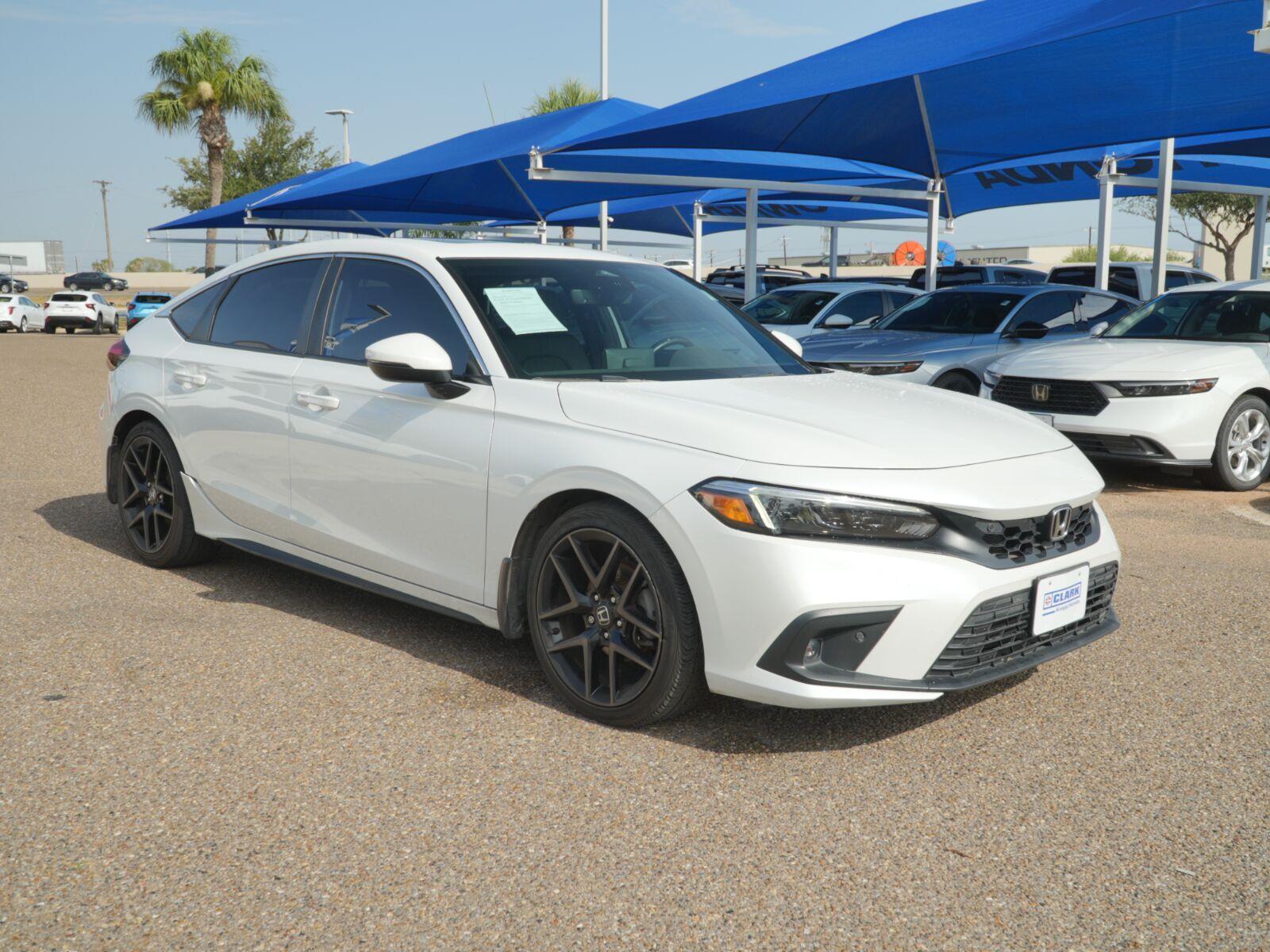 View vehicle photo 3