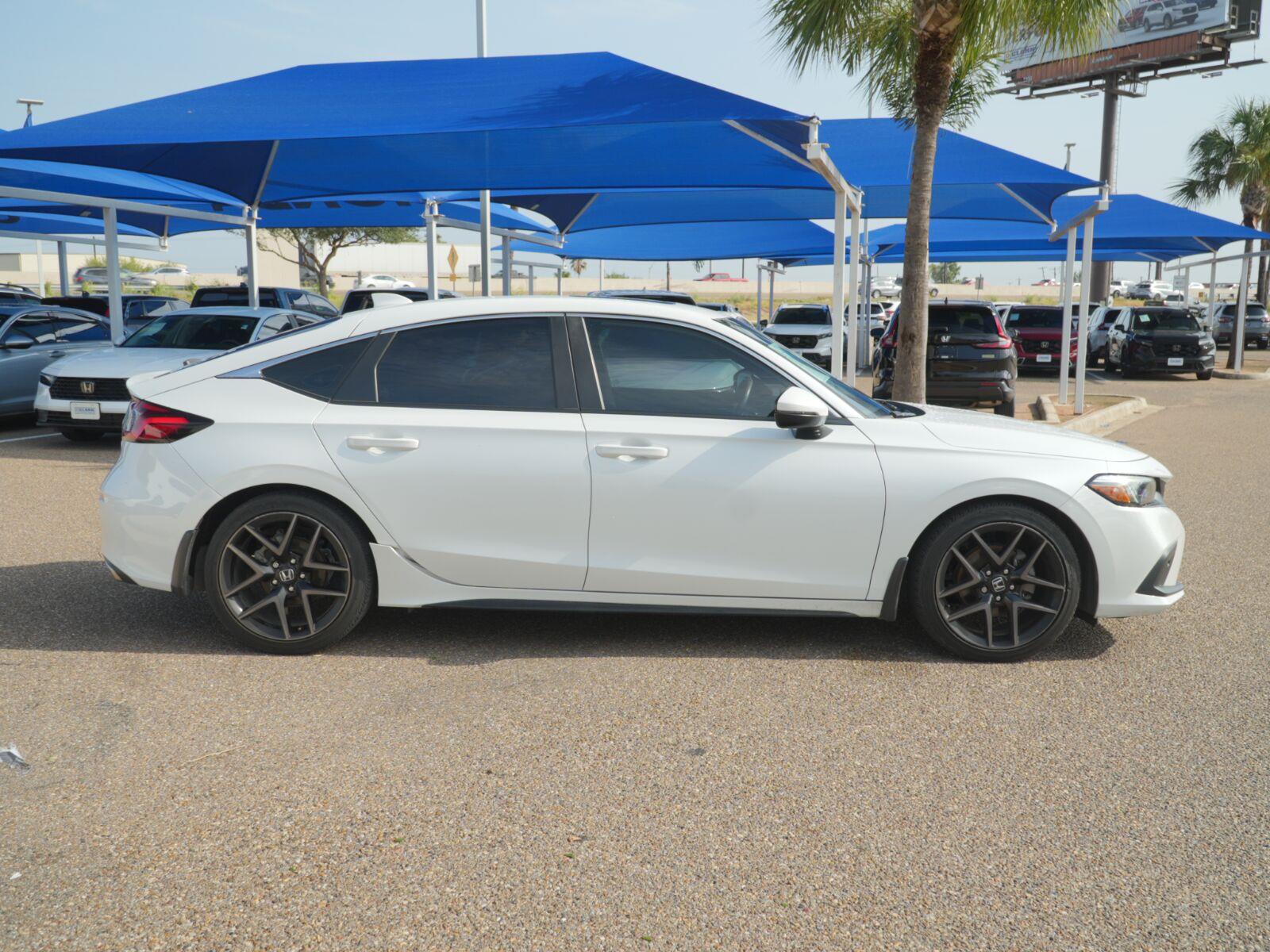 View vehicle photo 4