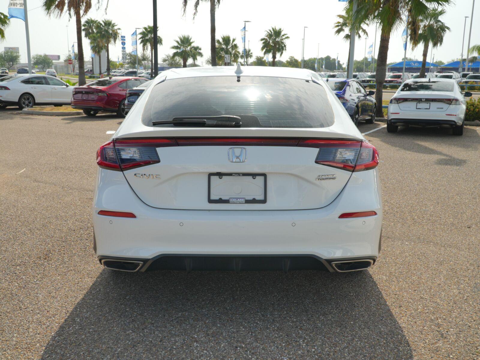 View vehicle photo 6