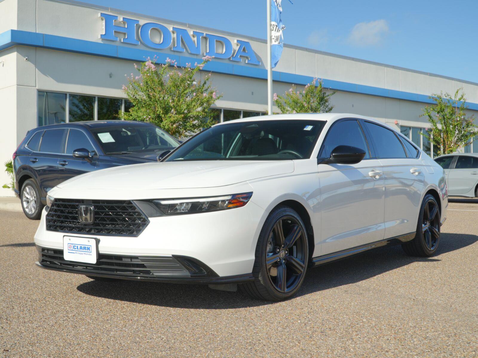 Platinum White Pearl 2024 Honda Accord Hybrid Sedan Front-Wheel Drive 1-Speed Dual Clutch