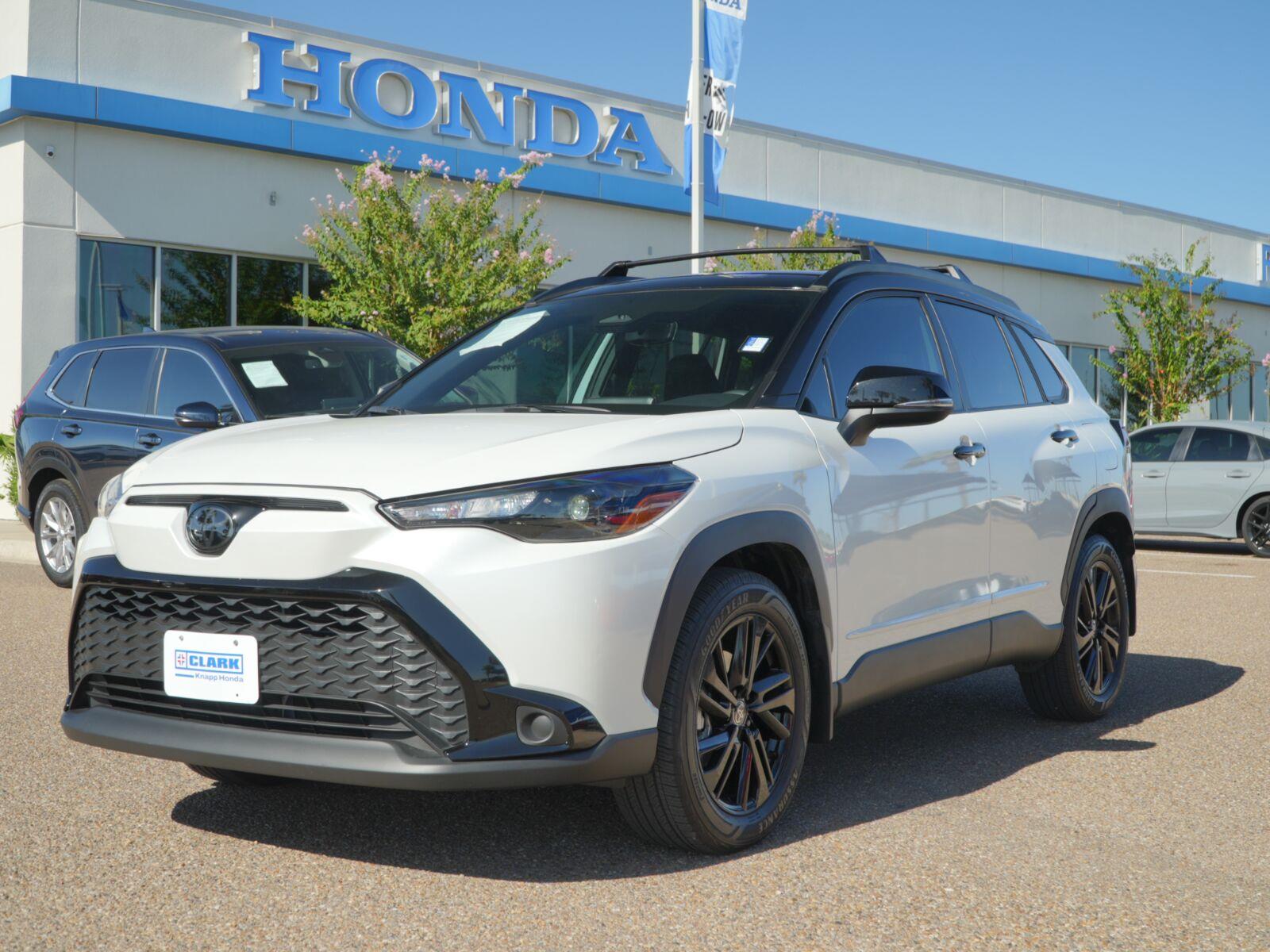 Wind Chill Pearl w/Jet Black Roof 2025 Toyota Corolla Cross Hybrid SUV / Crossover All-Wheel Drive Continuously Variable Transmission