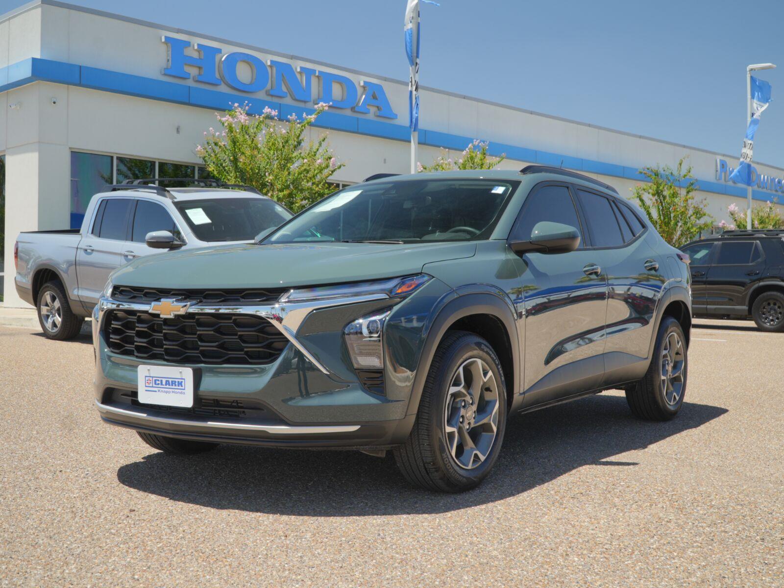 Cypress Gray 2026 Chevrolet Trax SUV / Crossover Front-Wheel Drive 6-Speed Automatic