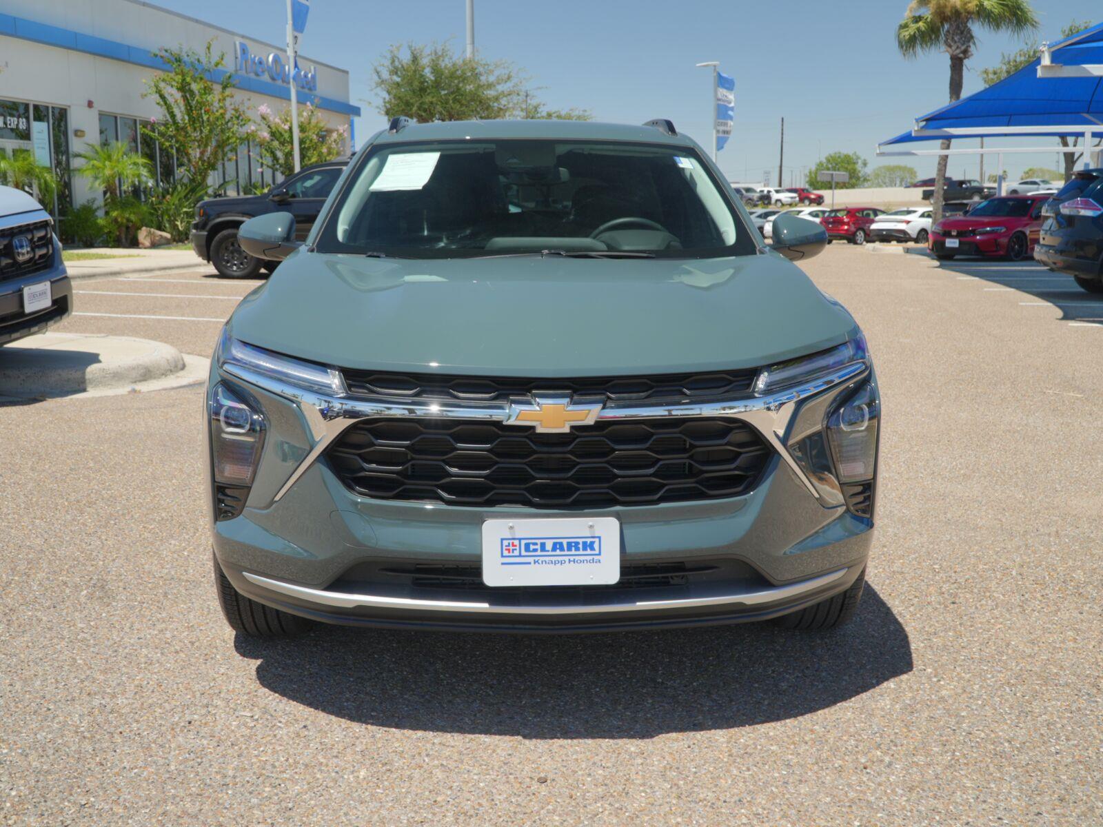 View vehicle photo 2