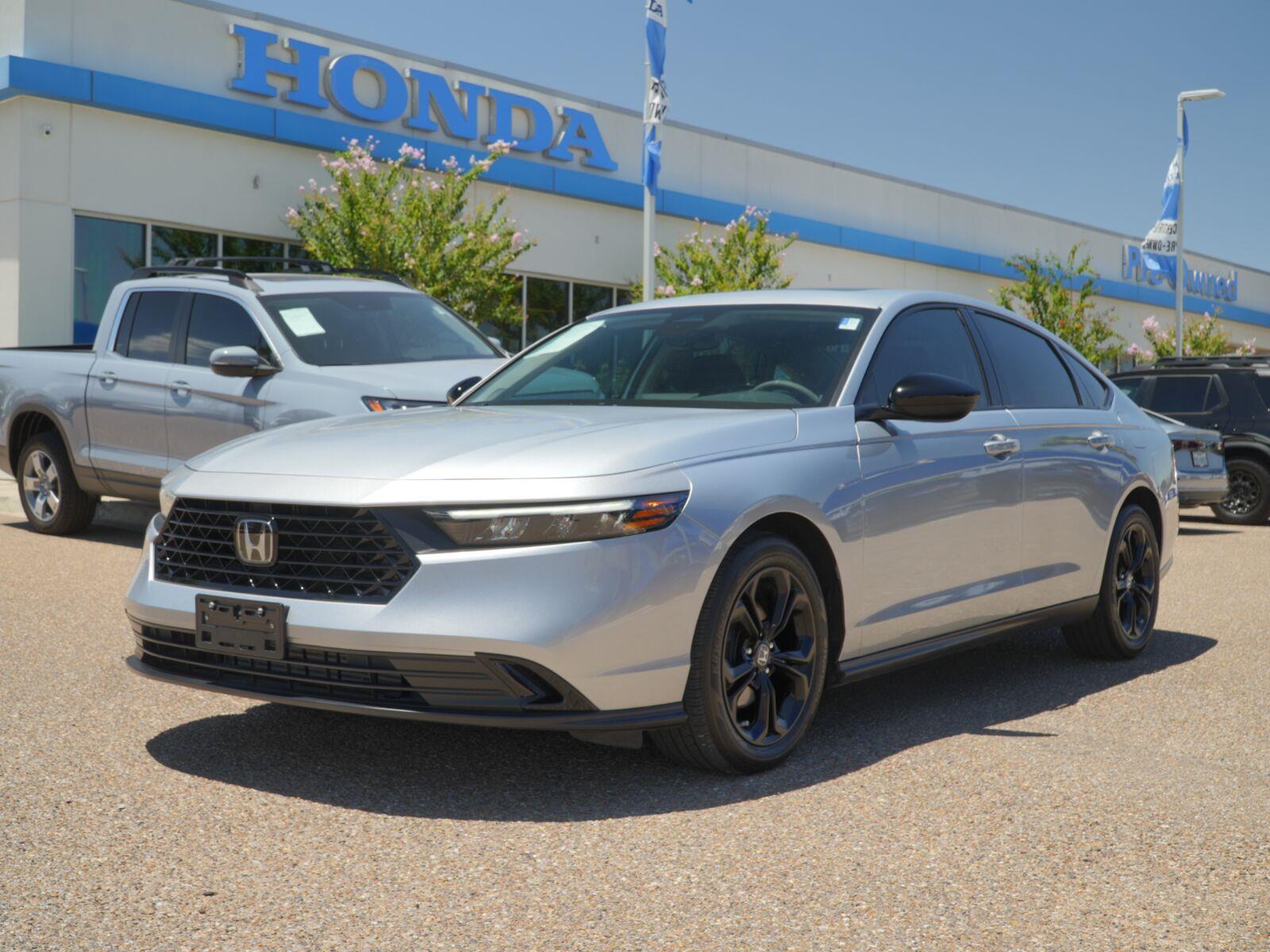 Solar Silver Metallic 2025 Honda Accord Sedan Front-Wheel Drive Continuously Variable Transmission