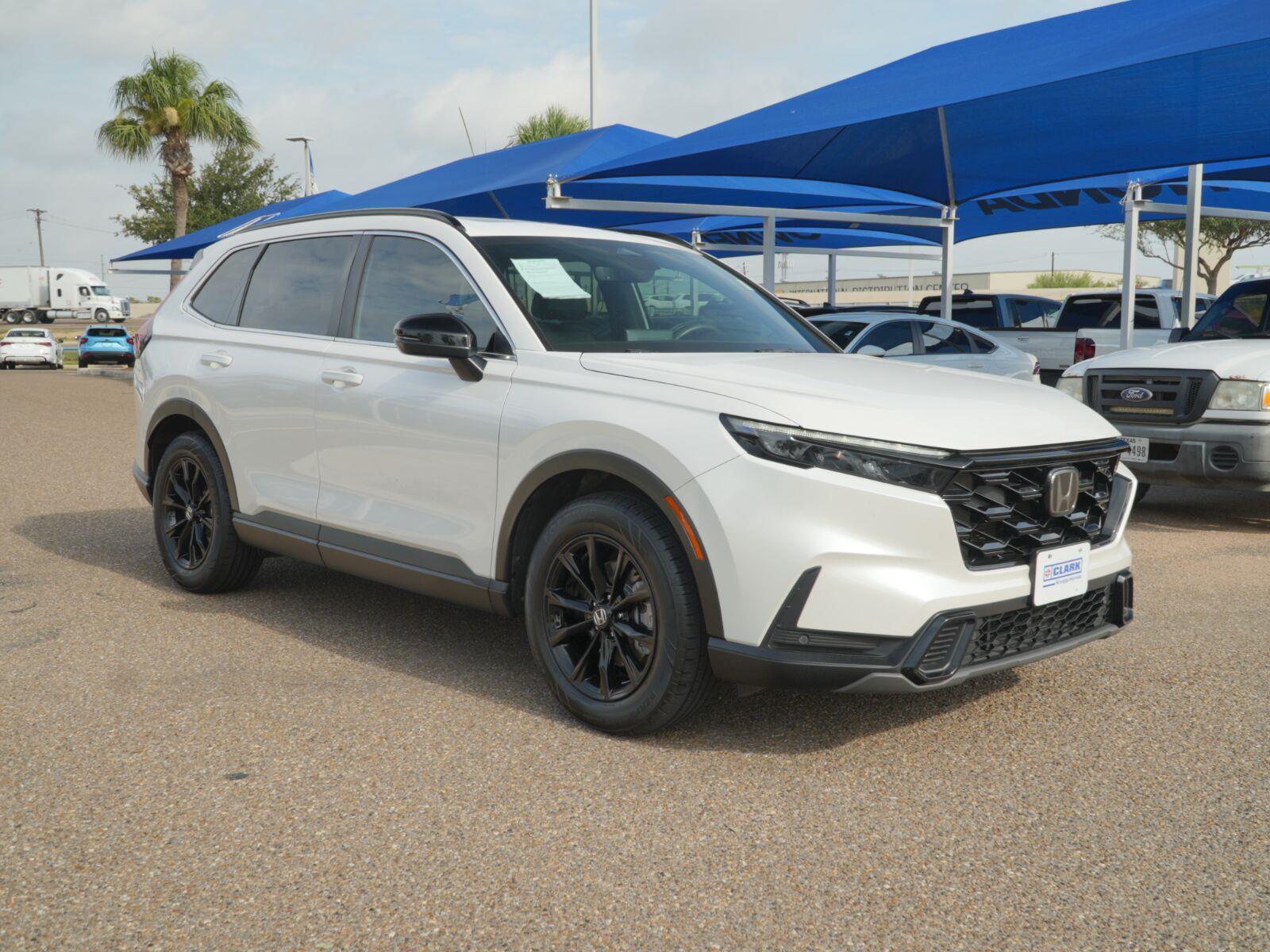 View vehicle photo 3