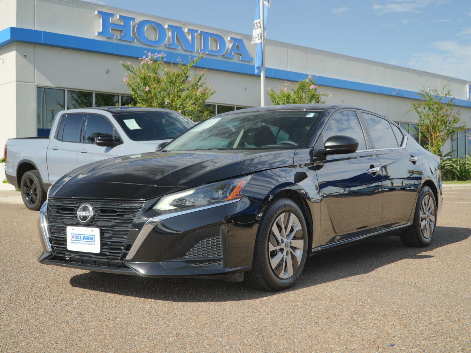 Super Black 2024 Nissan Altima Sedan Front-Wheel Drive Continuously Variable Transmission