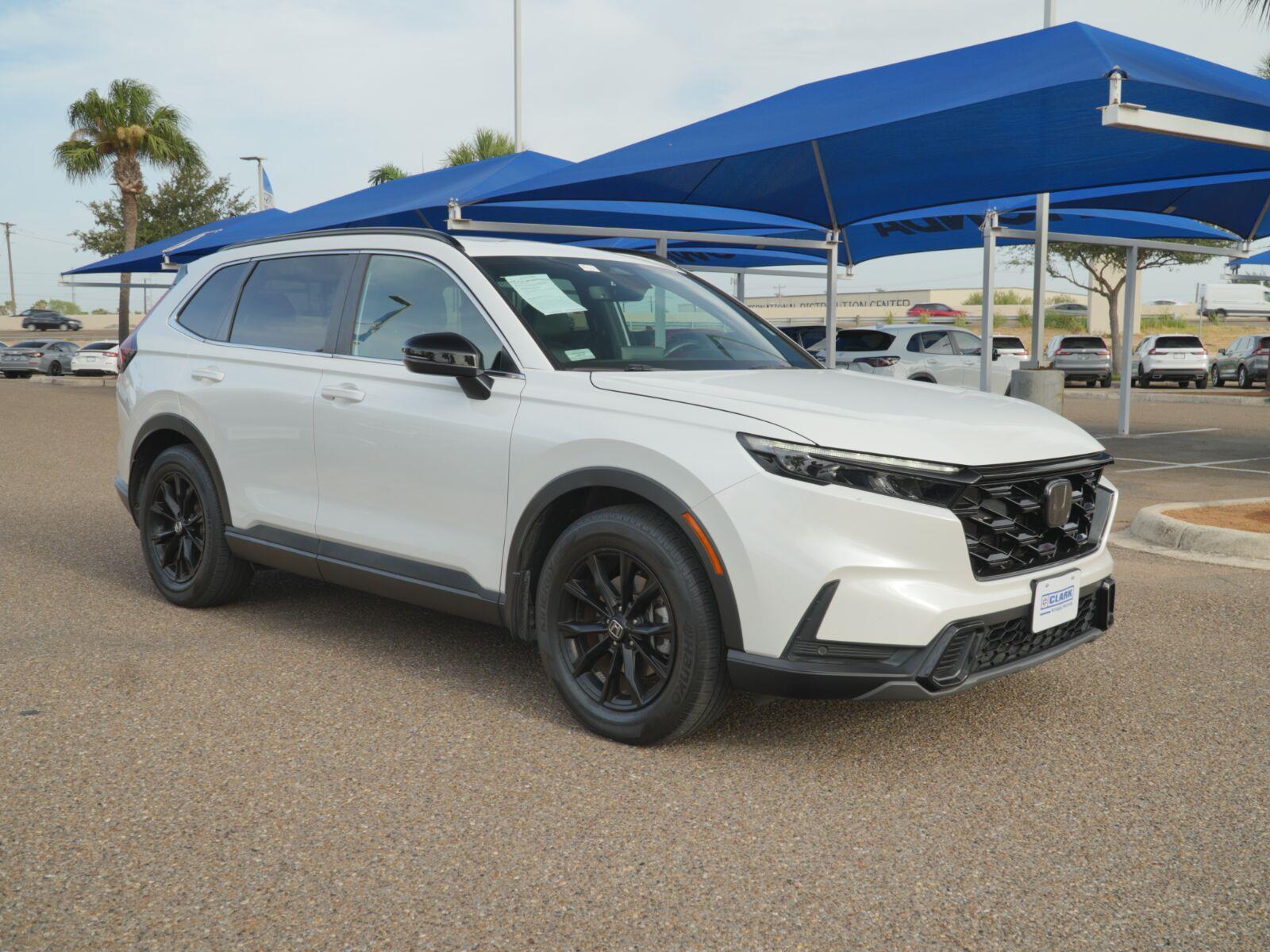 View vehicle photo 3