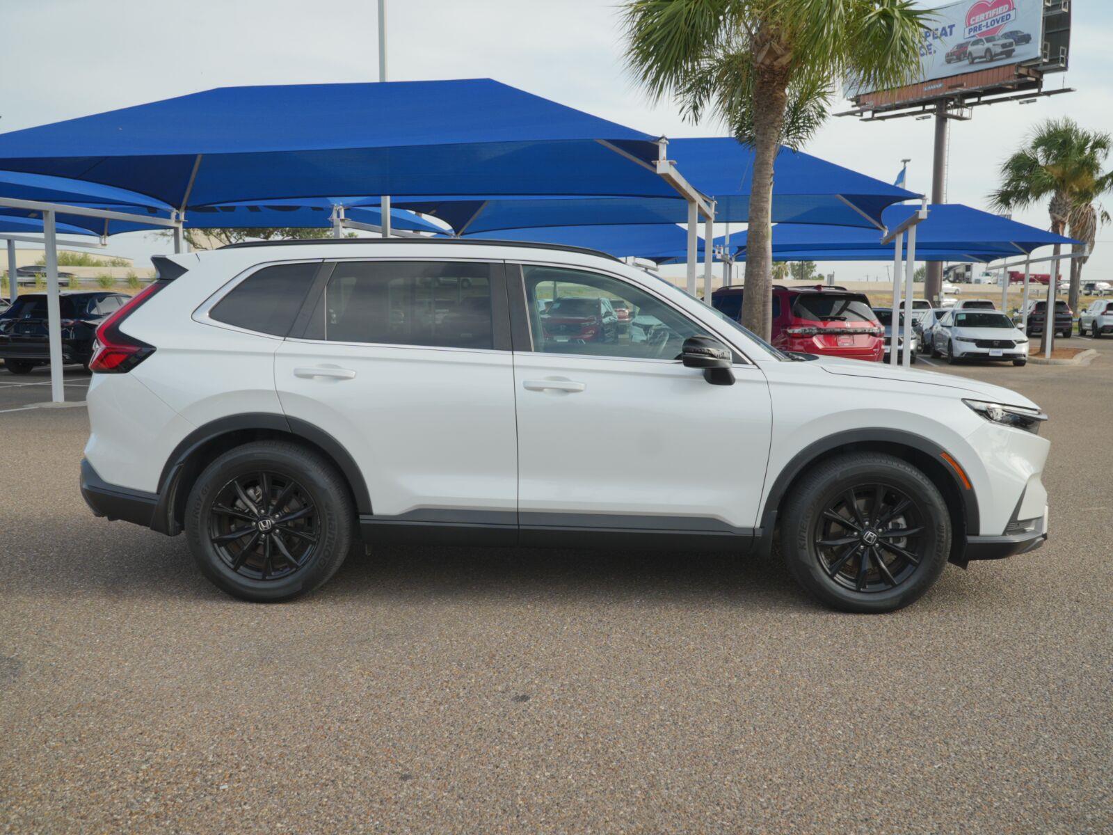 View vehicle photo 4