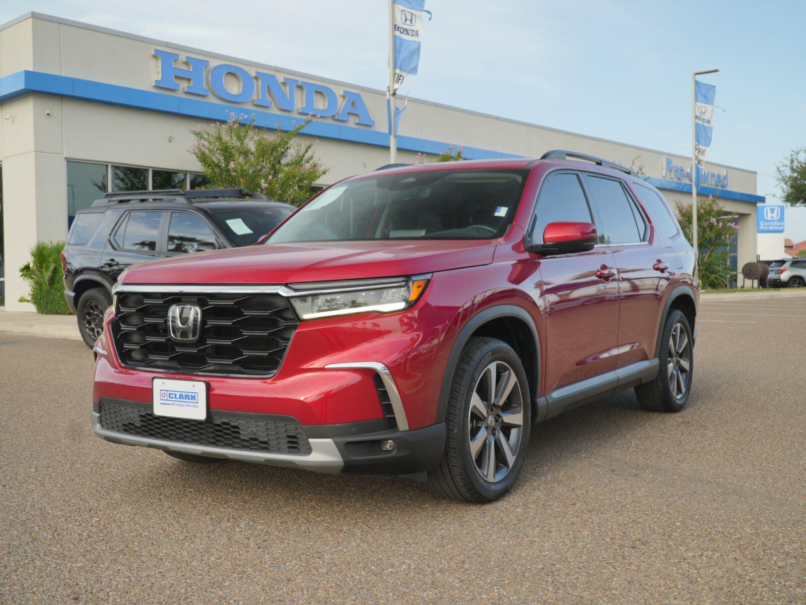 2023 Honda Pilot Touring FWD