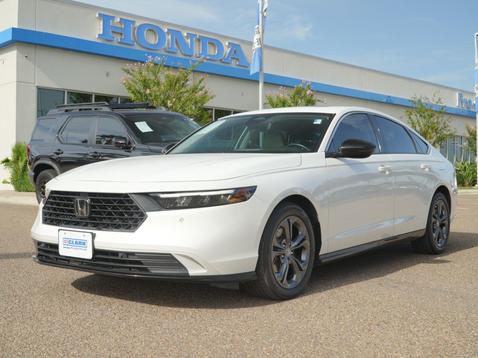 Platinum White Pearl 2024 Honda Accord Hybrid Sedan Front-Wheel Drive 1-Speed Dual Clutch