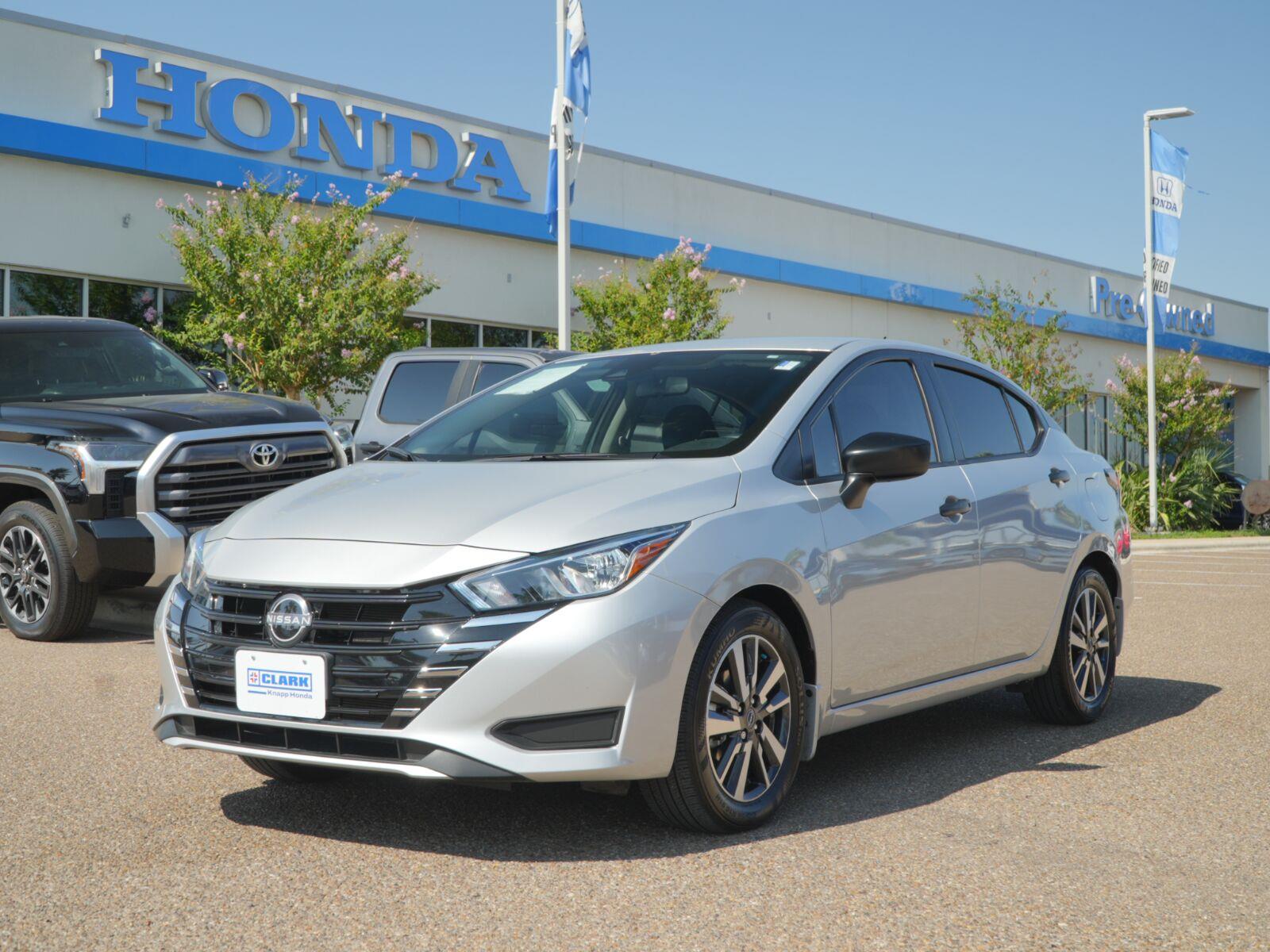 Brilliant Silver Metallic 2024 Nissan Versa Sedan Front-Wheel Drive Continuously Variable Transmission