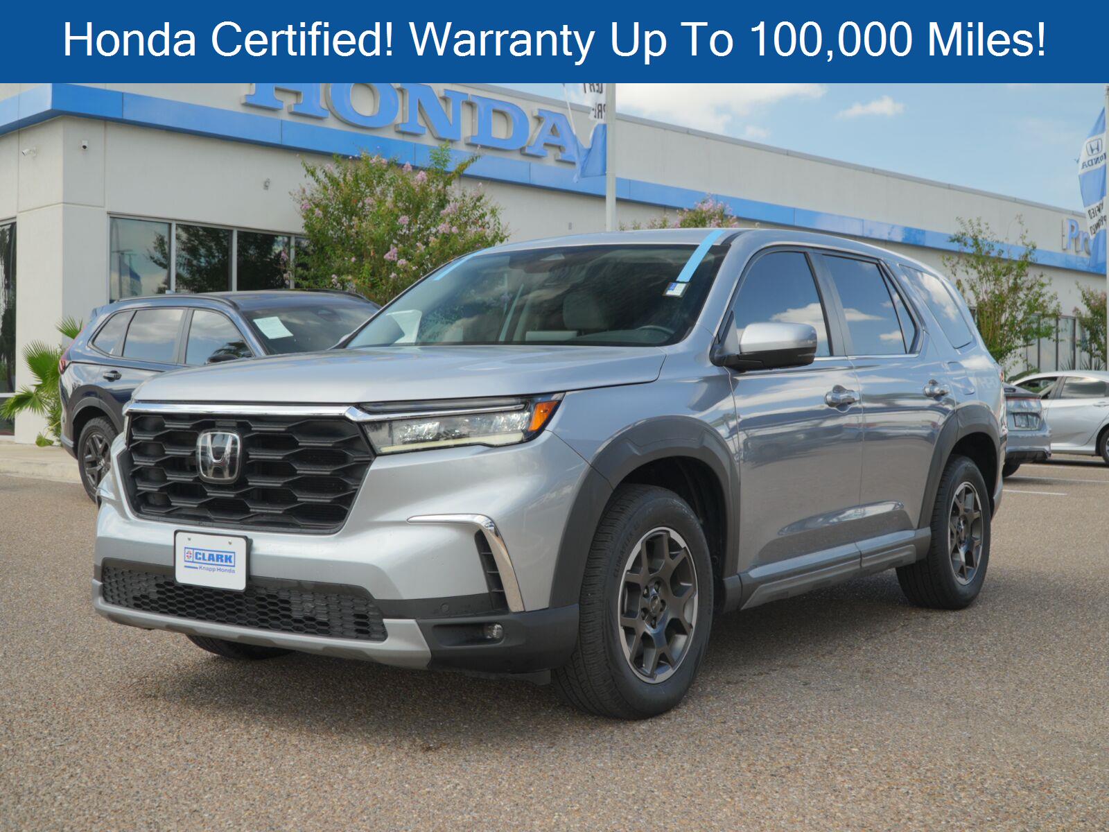 Lunar Silver Metallic 2023 Honda Pilot SUV / Crossover Front-Wheel Drive Automatic