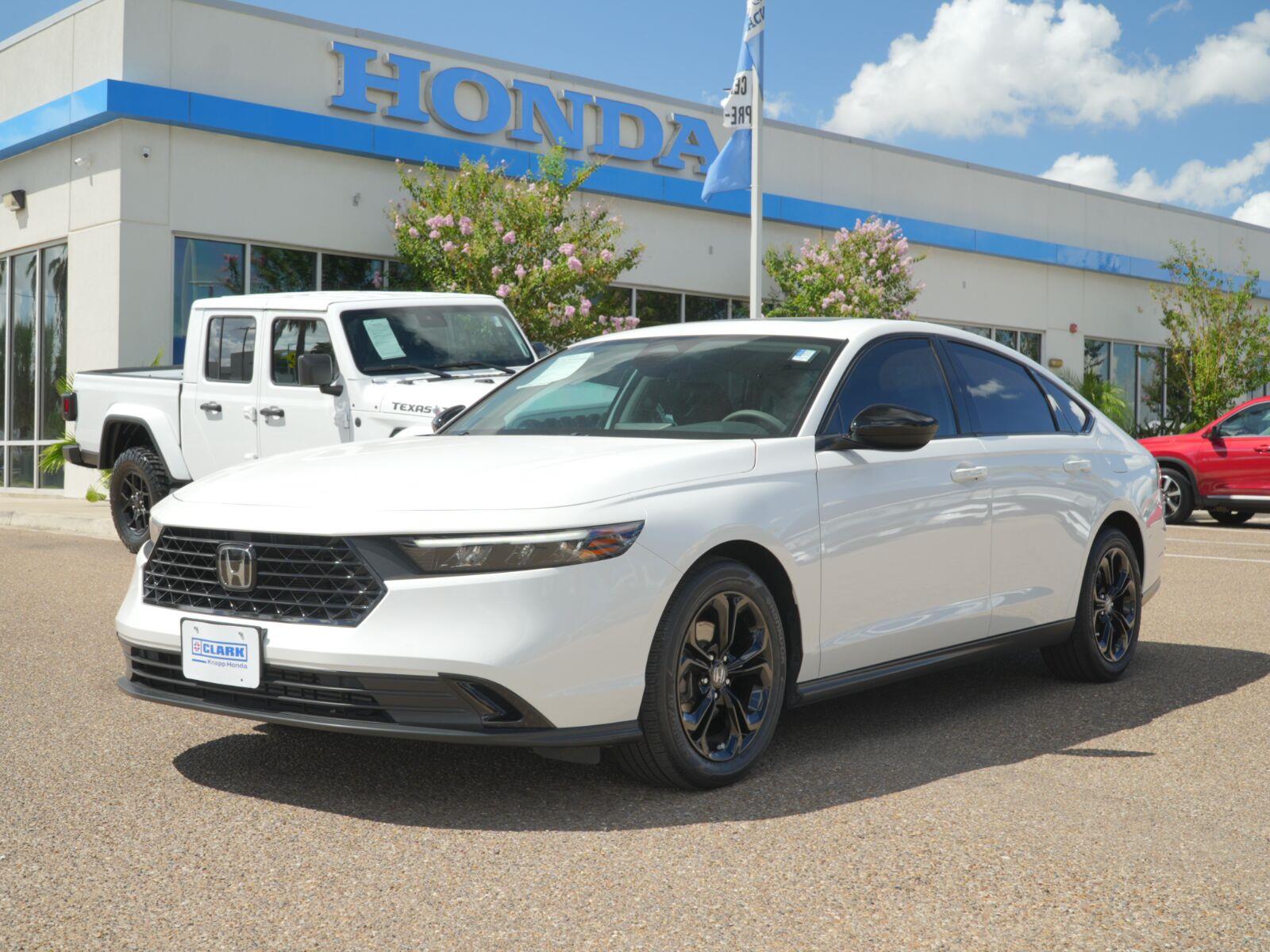 Platinum White Pearl 2025 Honda Accord Sedan Front-Wheel Drive Continuously Variable Transmission