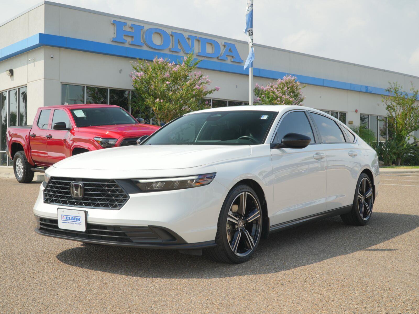 Platinum White Pearl 2025 Honda Accord Hybrid Sedan Front-Wheel Drive Continuously Variable Transmission