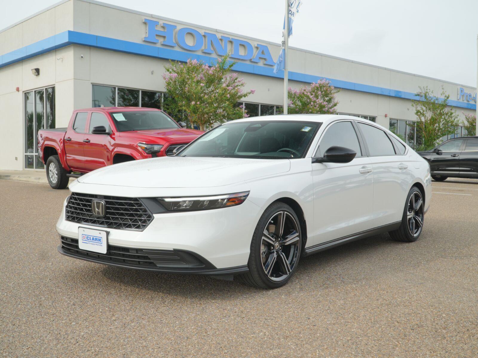 Platinum White Pearl 2025 Honda Accord Hybrid Sedan Front-Wheel Drive Continuously Variable Transmission