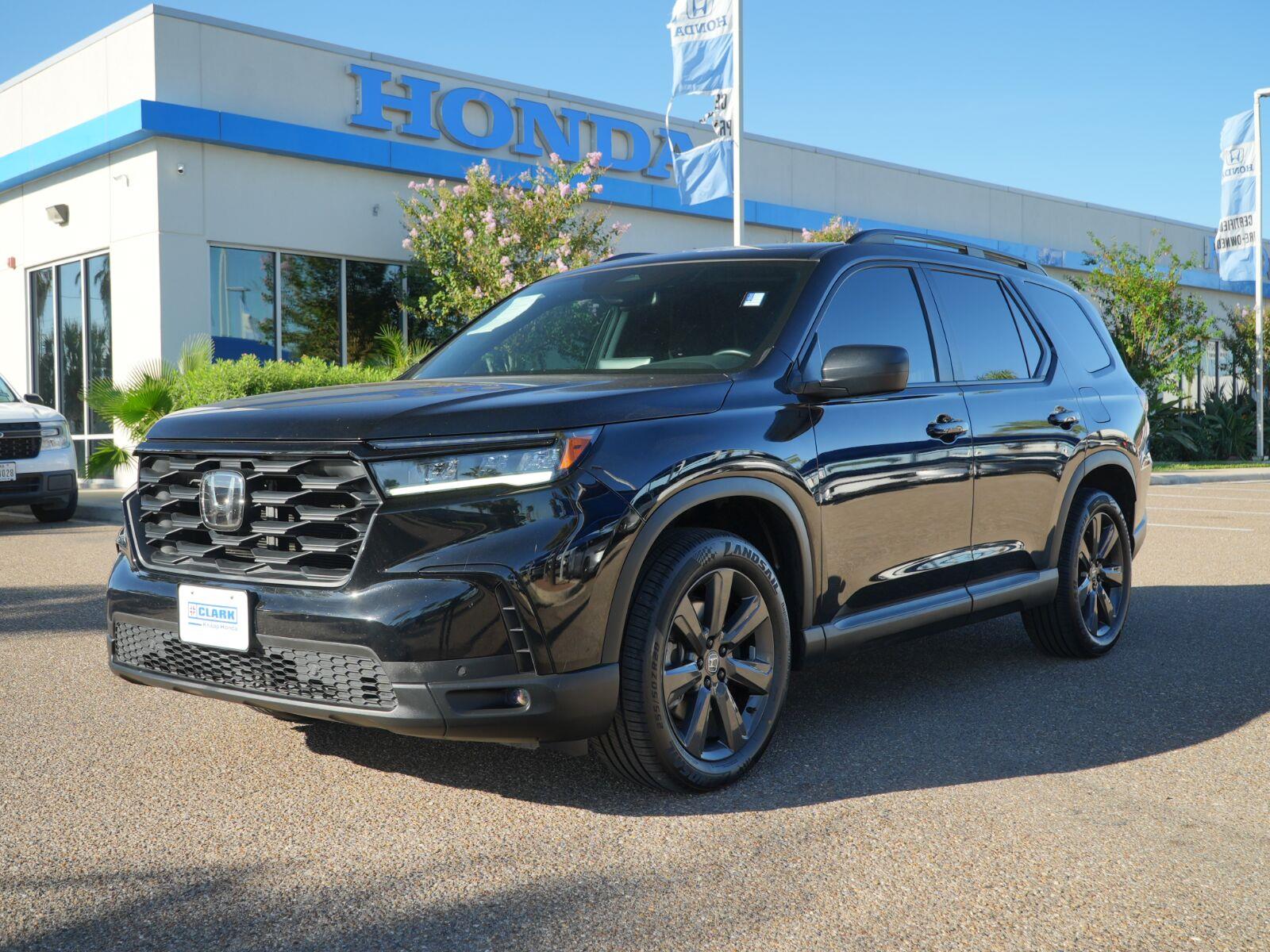  2025 Honda Pilot Sport FWD   