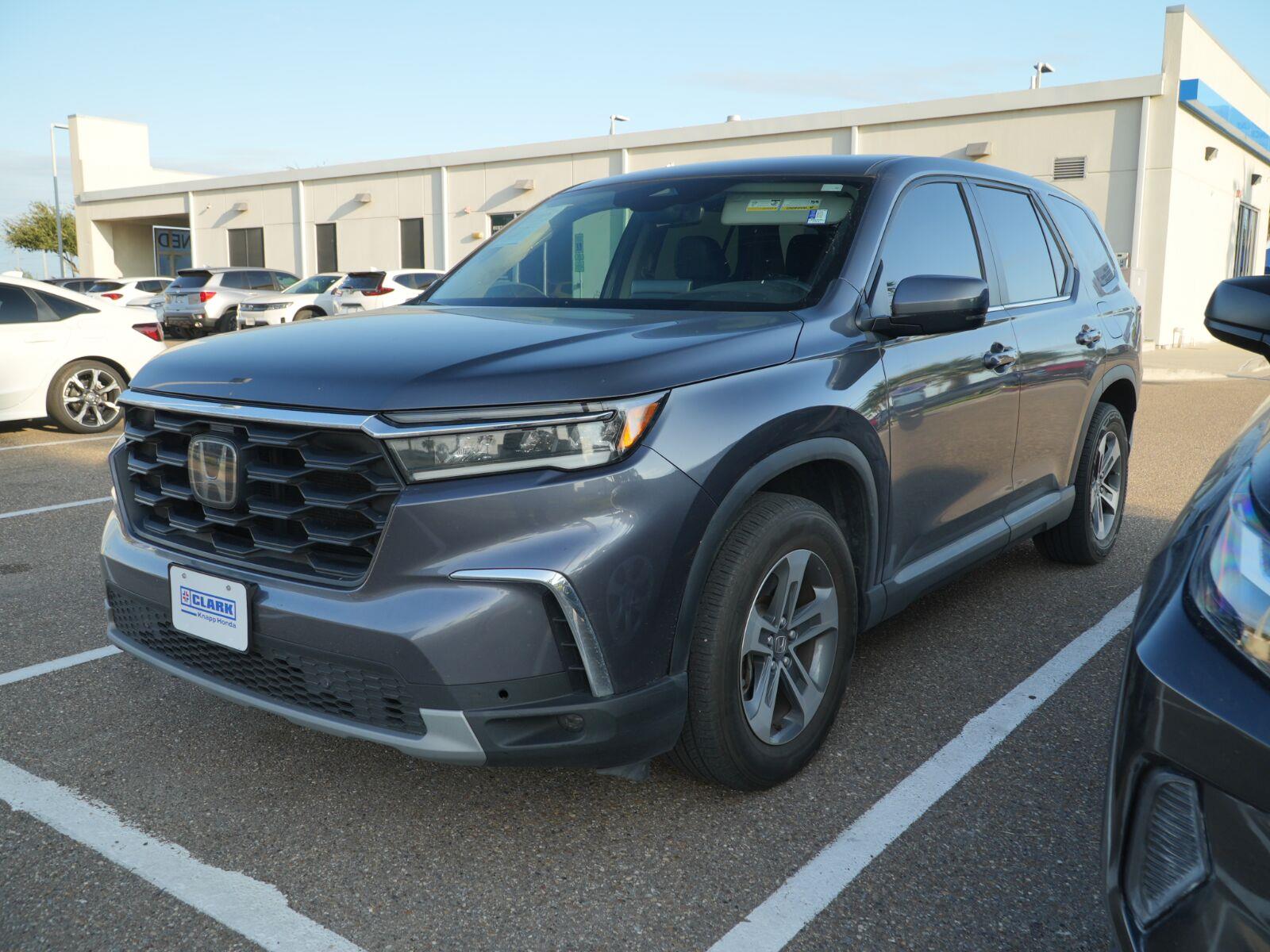 Gray (Modern Steel Metallic) 2025 Honda Pilot SUV / Crossover Front-Wheel Drive Automatic