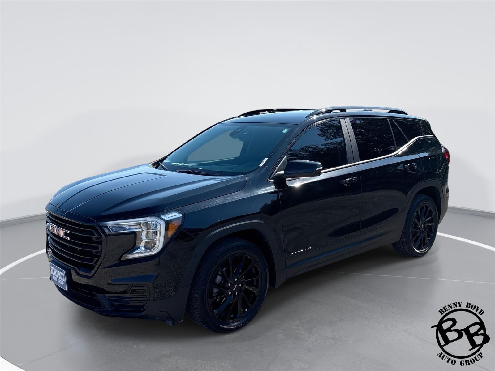 2024 GMC Terrain SLE's photo
