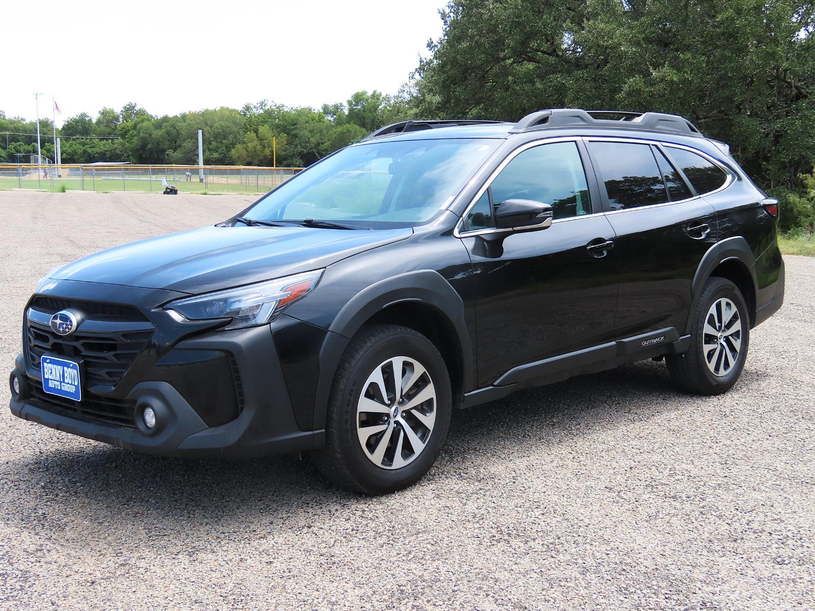 2024 Subaru Outback Premium's photo