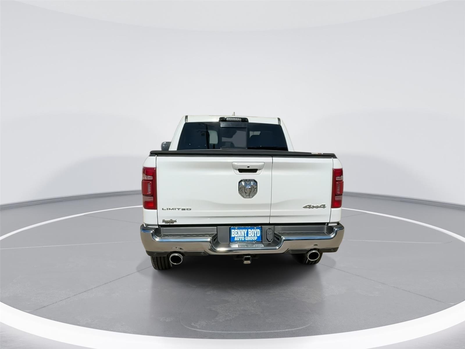 View vehicle photo 7