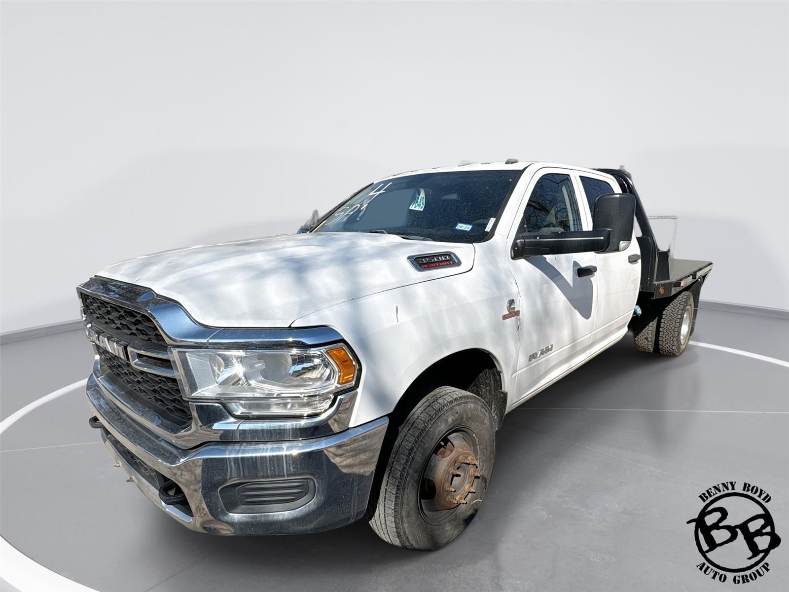2019 RAM 3500 Chassis Tradesman Crew Cab DRW 4WD