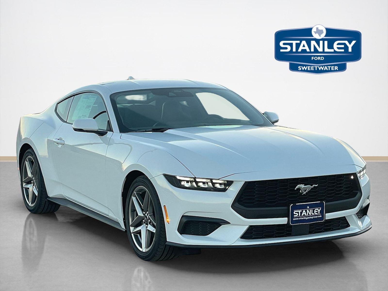 Oxford White 2026 Ford Mustang Coupe Rear-Wheel Drive 10-Speed Automatic