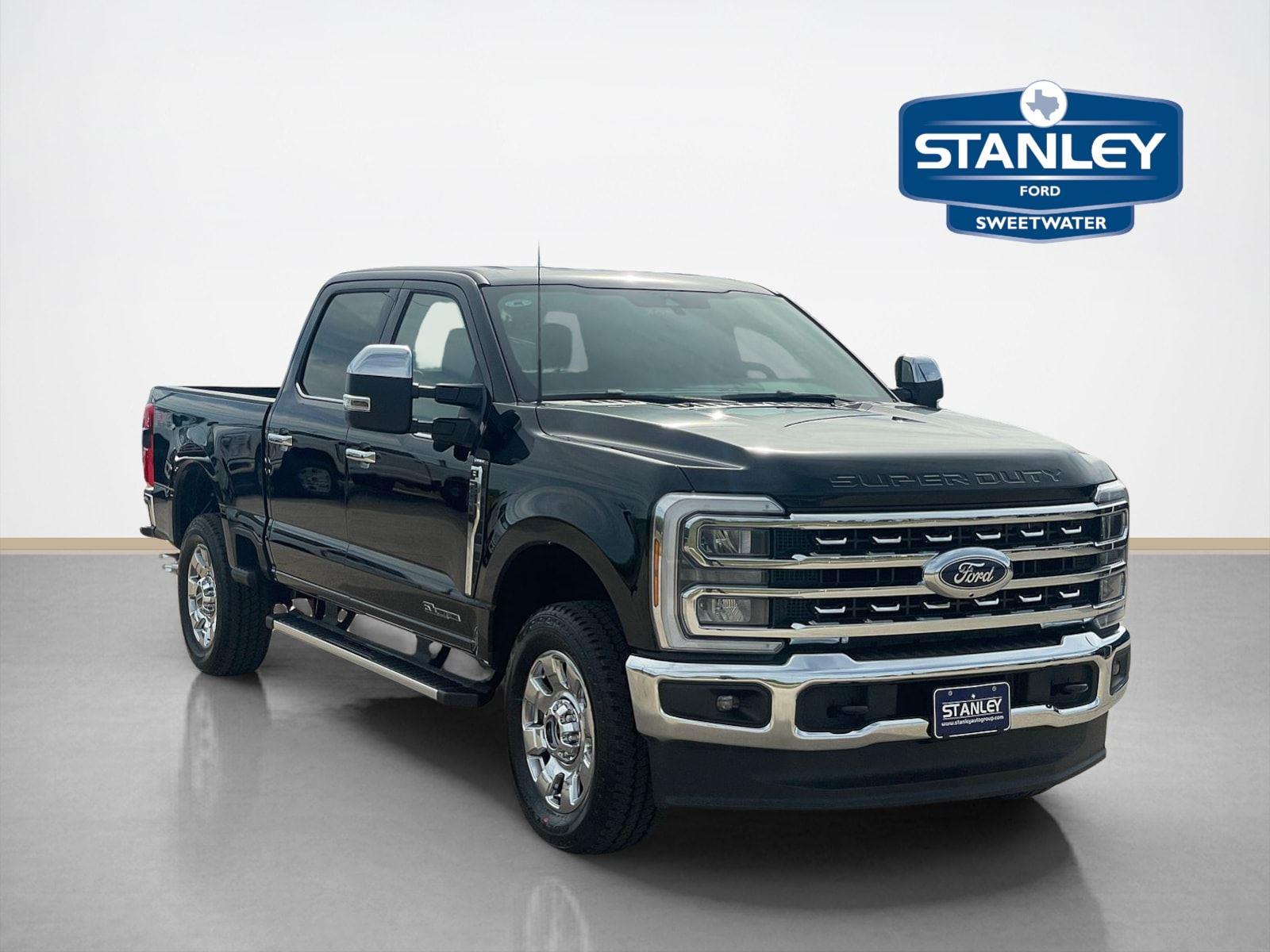 Agate Black Metallic 2026 Ford F-250 Super Duty Pickup Truck Four-Wheel Drive Automatic