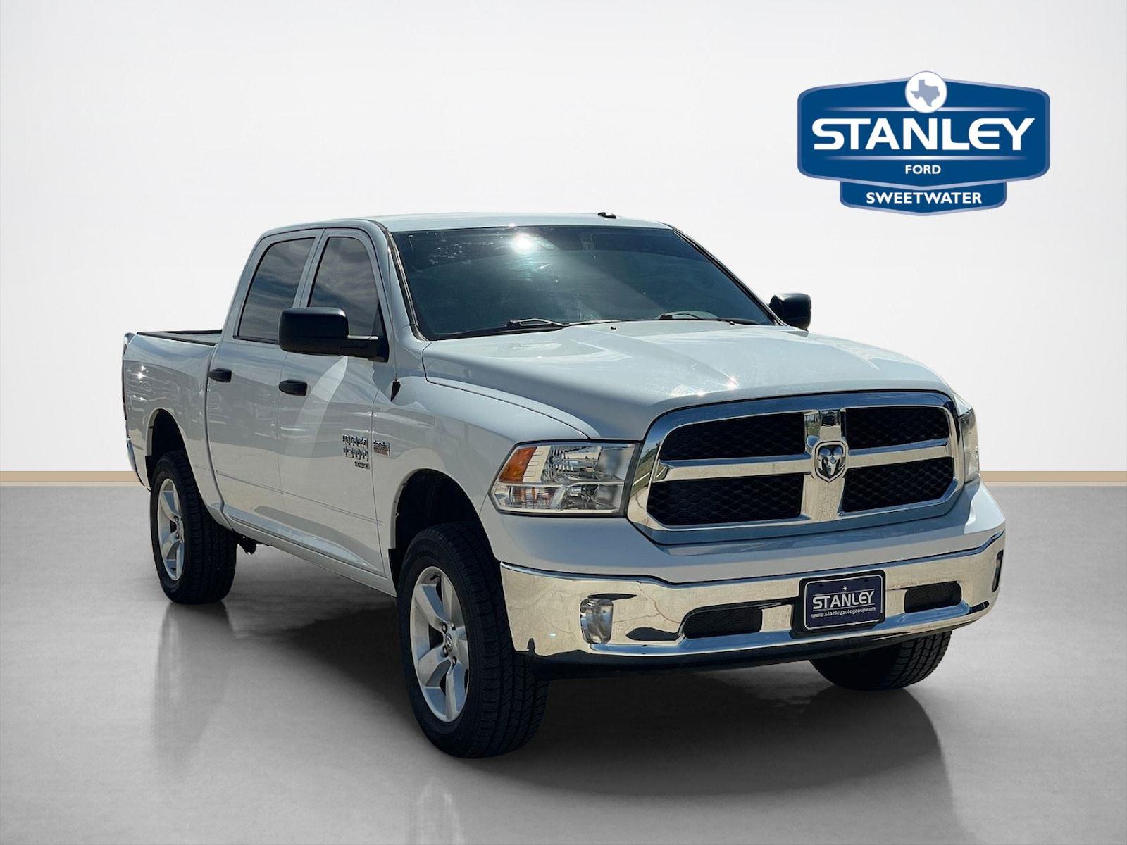 2022 RAM 1500 Classic Tradesman Crew Cab 4WD