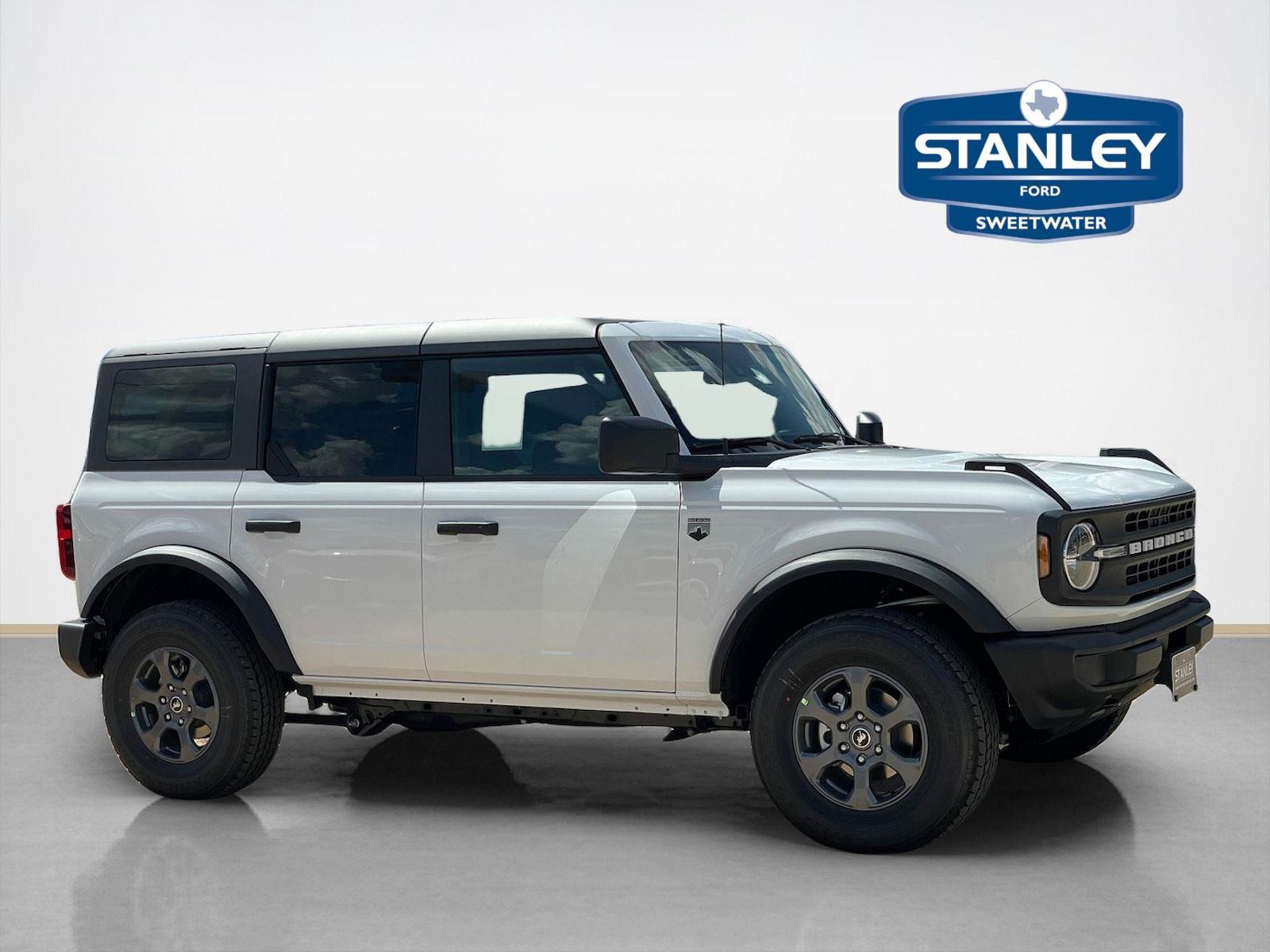 Oxford White 2026 Ford Bronco SUV / Crossover Four-Wheel Drive Automatic
