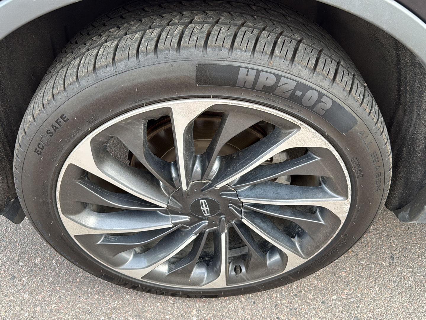 View vehicle photo 3