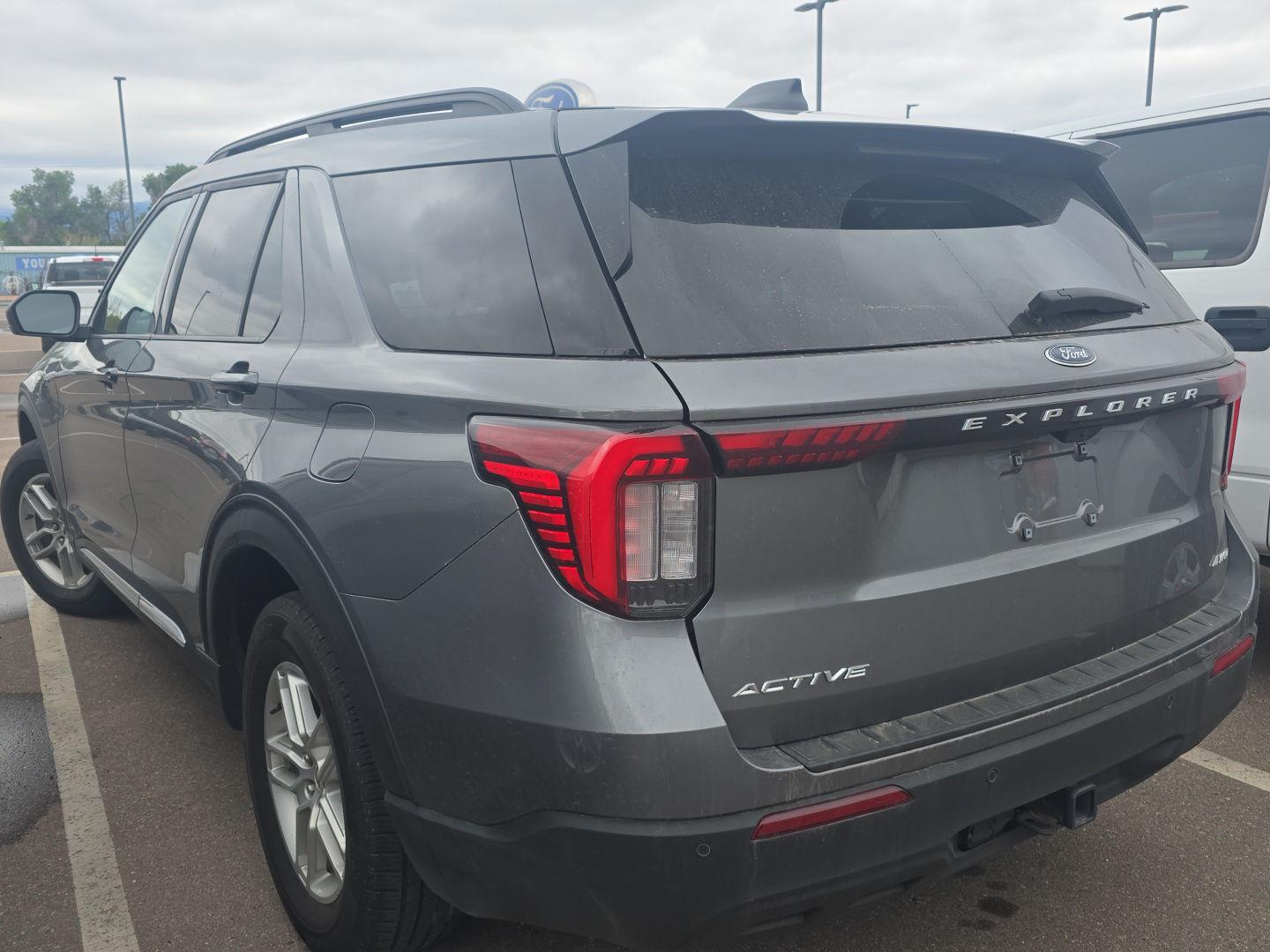 View vehicle photo 7