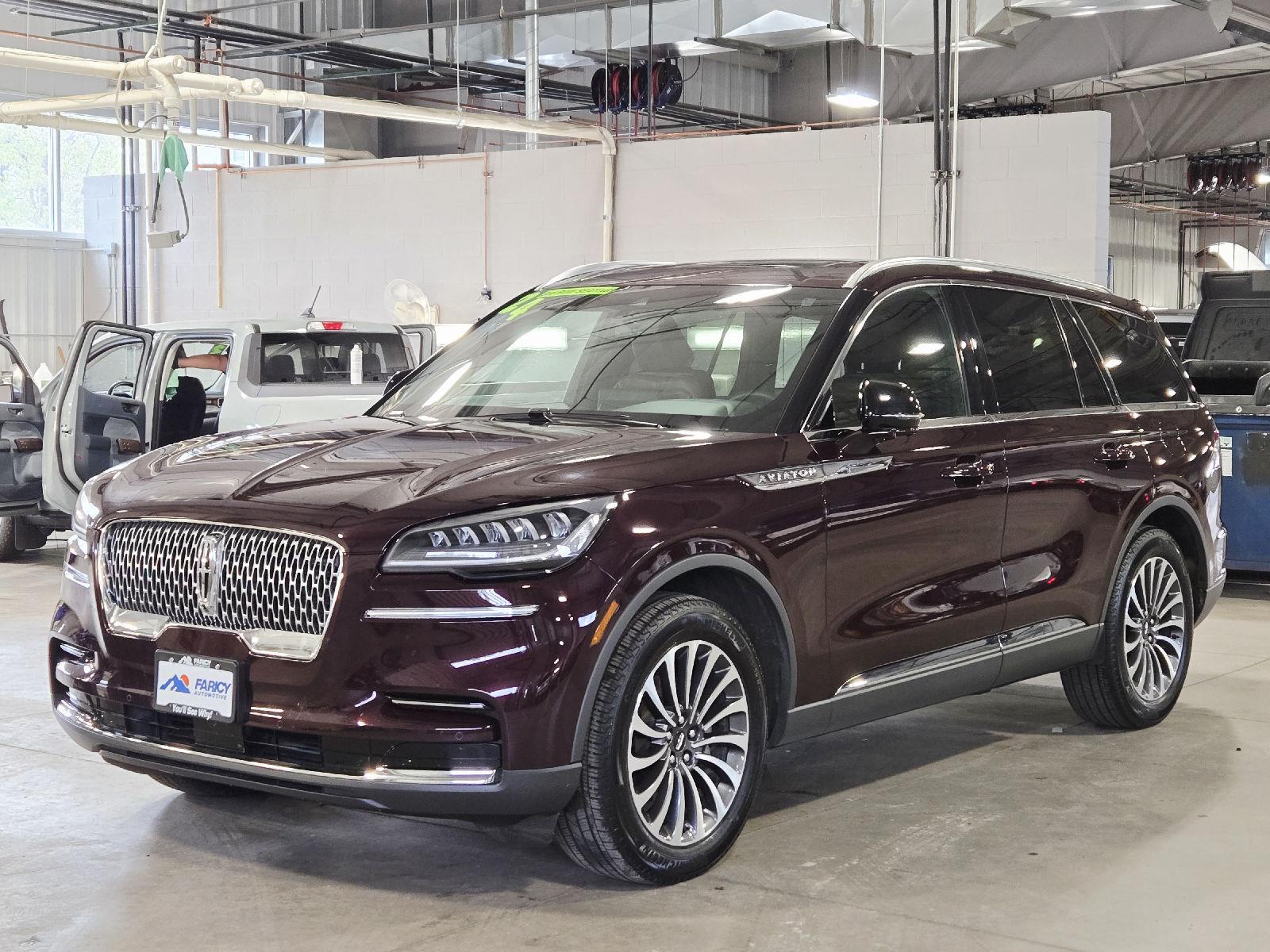 Diamond Red Metallic Tinted Clearcoat 2024 Lincoln Aviator Reserve AWD SUV / Crossover All-Wheel Drive Automatic