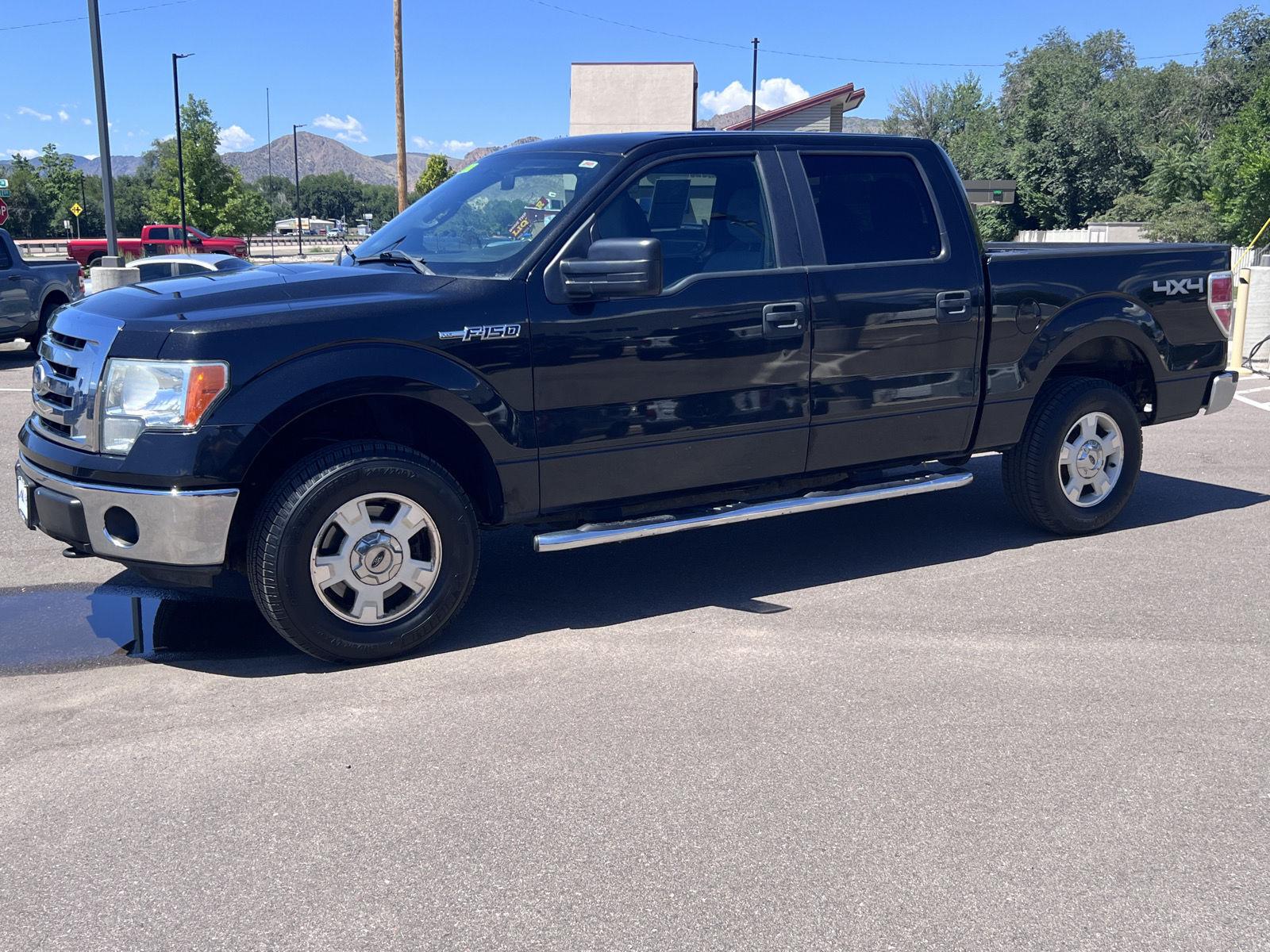 Tuxedo Black Metallic 2011 Ford F-150 Pickup Truck Four-Wheel Drive 6-Speed Automatic