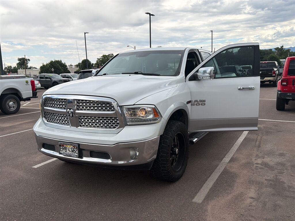 2016 RAM 1500 Laramie Crew Cab 4WD