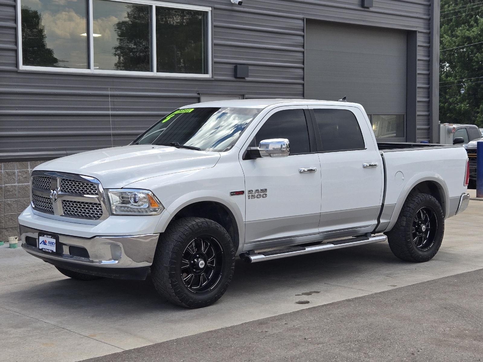 2016 RAM 1500 Laramie Crew Cab 4WD