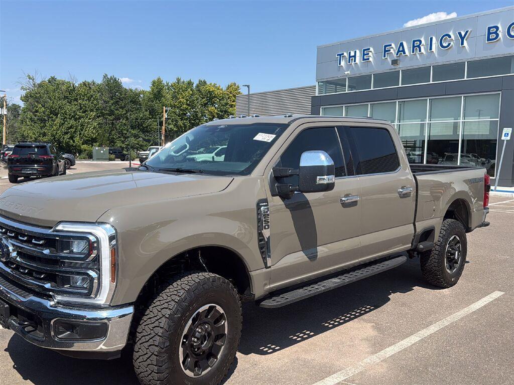 2026 Ford F-250 Super Duty Lariat Crew Cab 4WD