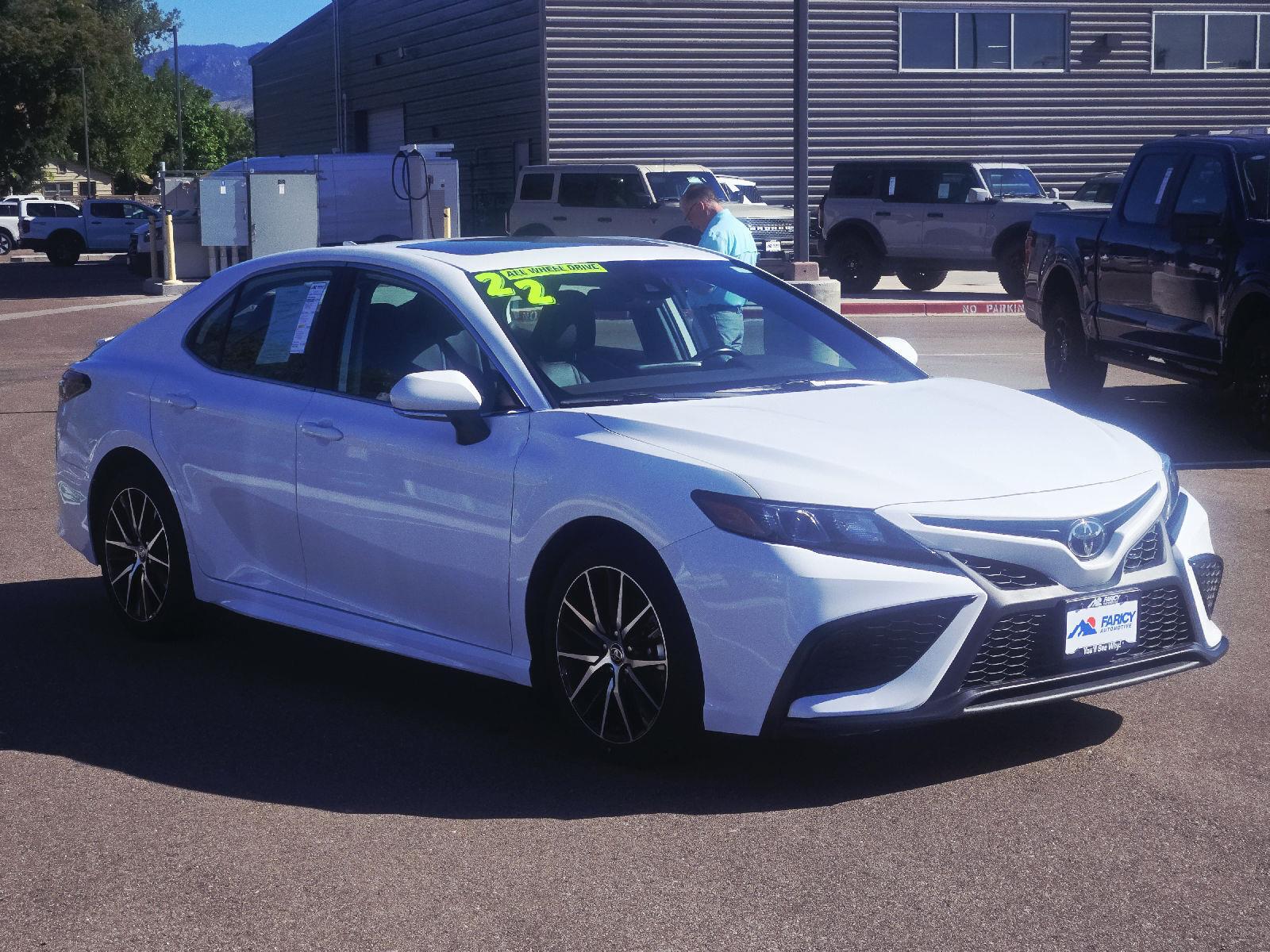 View vehicle photo 3