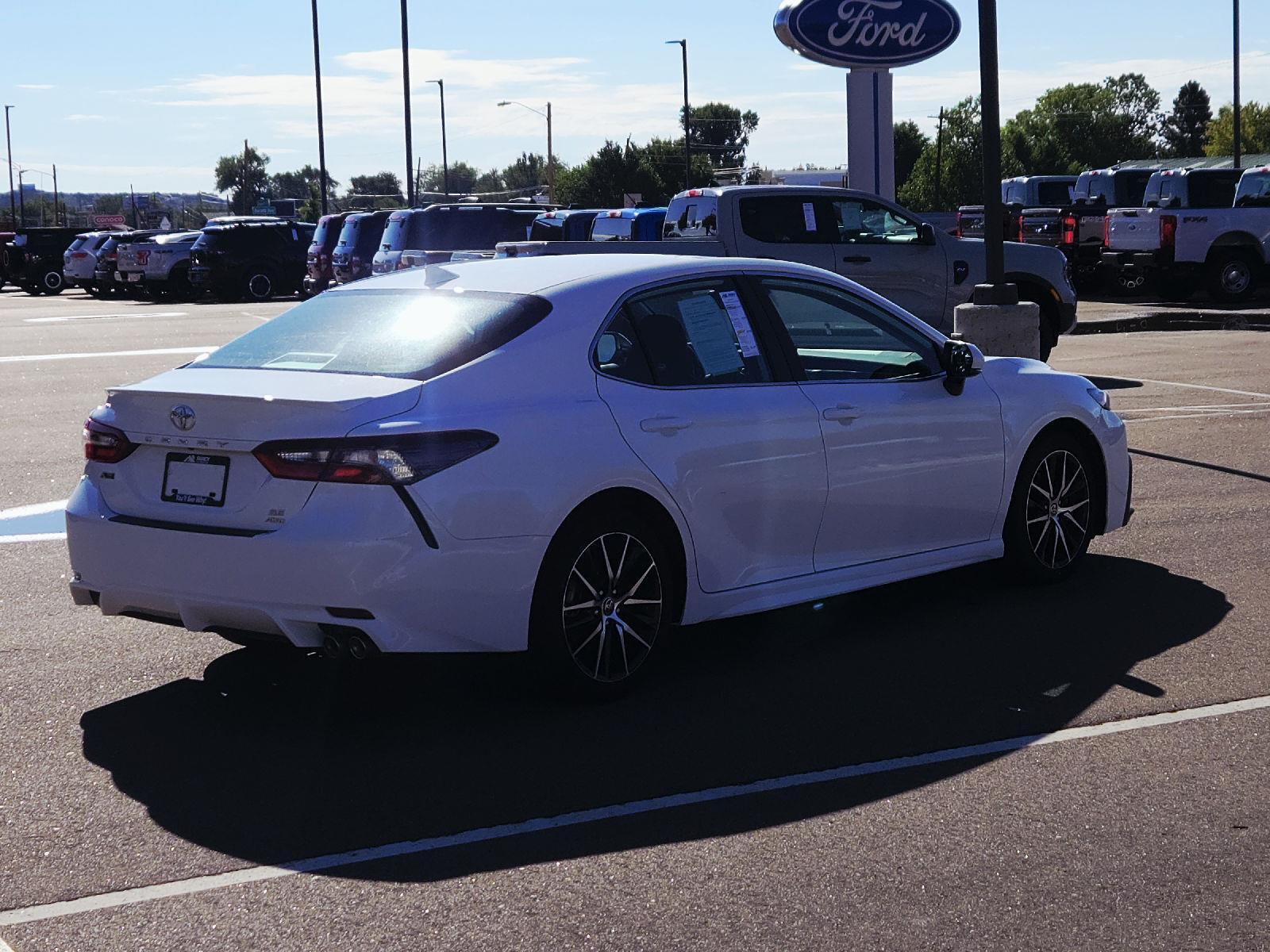 View vehicle photo 5