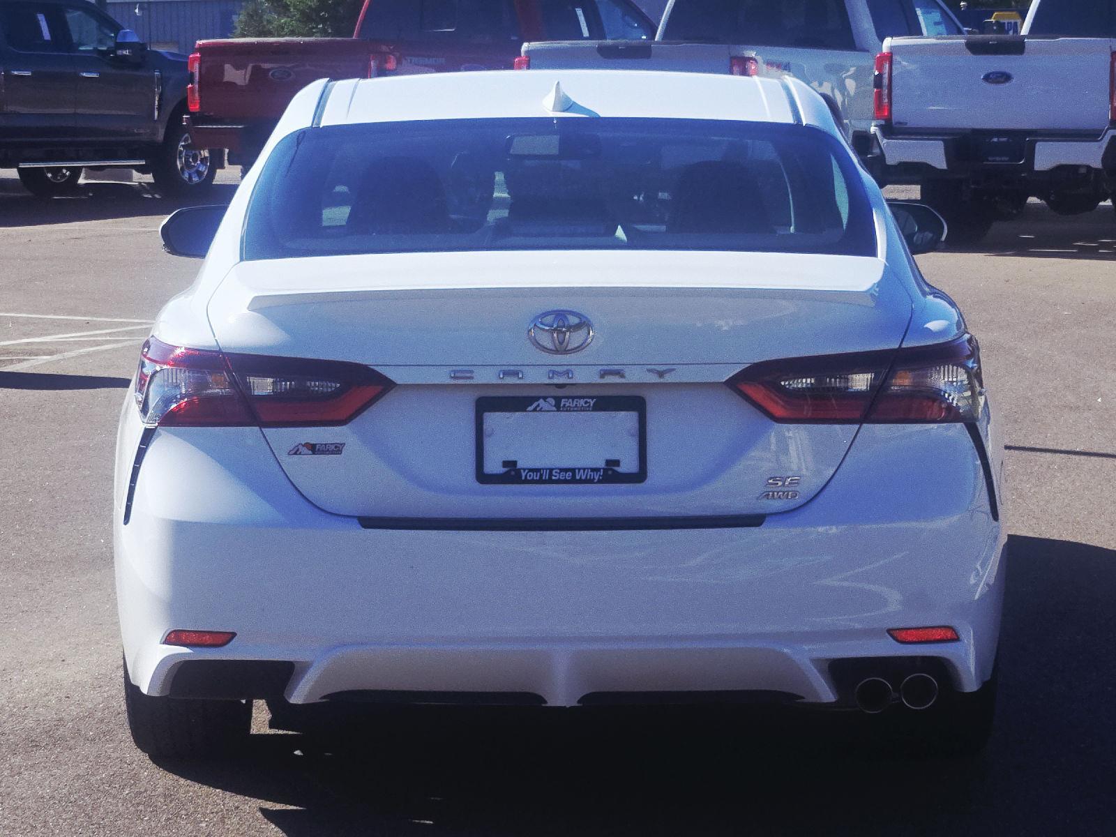 View vehicle photo 6