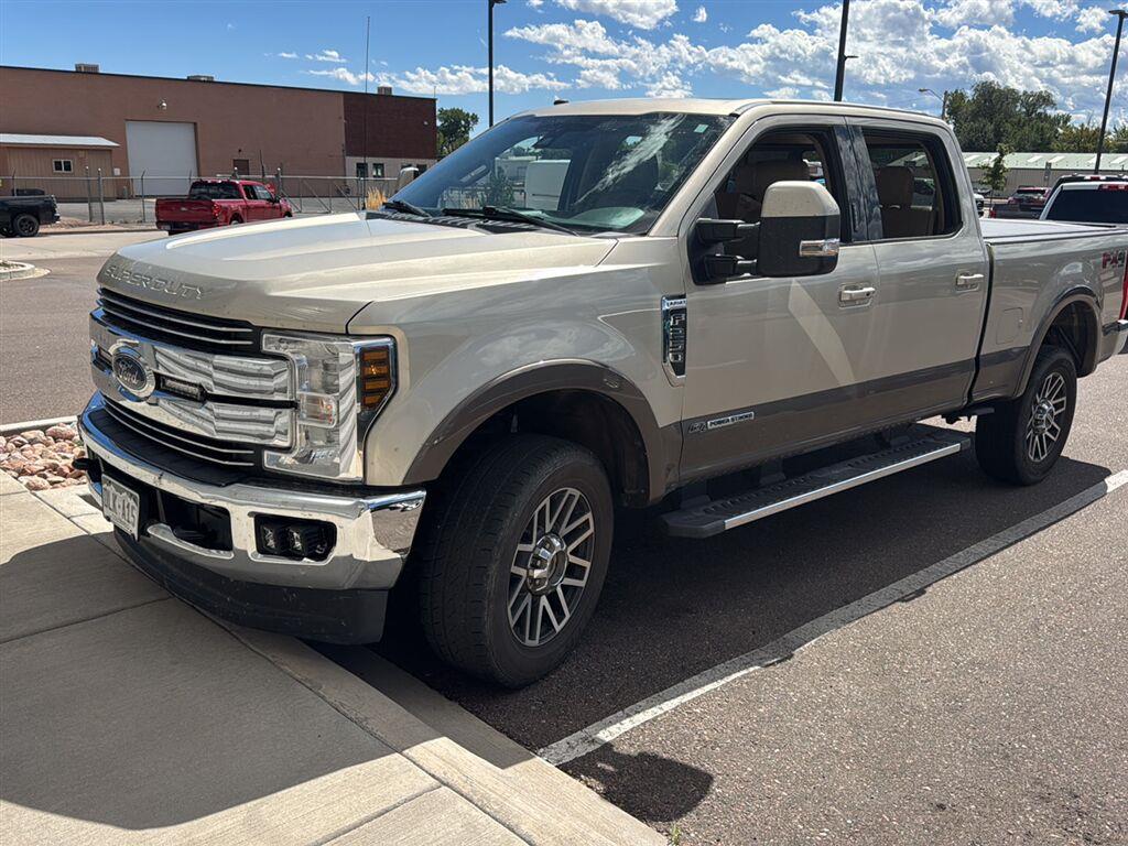  2018 Ford F-250 Super Duty Lariat Crew Cab 4WD   