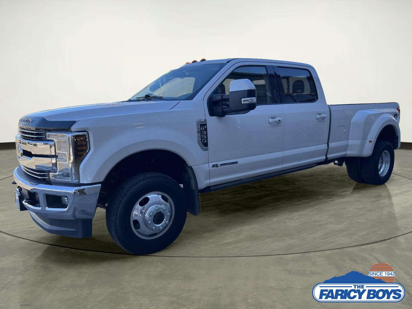 White Platinum Metallic Tri-Coat 2018 Ford F-350 Super Duty Lariat Crew Cab LB DRW 4WD Pickup Truck Four-Wheel Drive 6-Speed Automatic