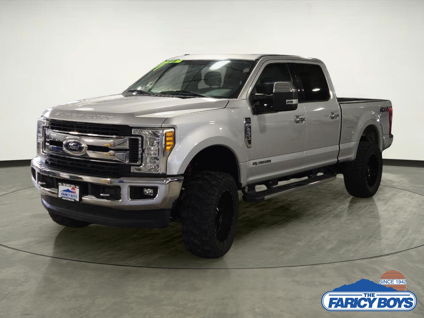Ingot Silver 2017 Ford F-250 Super Duty XLT Crew Cab 4WD Pickup Truck Four-Wheel Drive 6-Speed Automatic