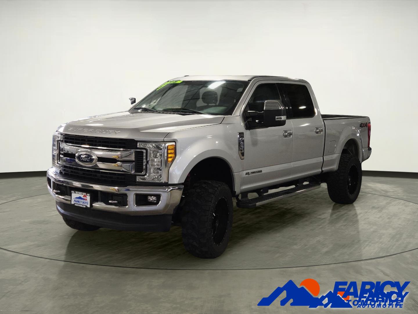 Ingot Silver 2017 Ford F-250 Super Duty XLT Crew Cab 4WD Pickup Truck Four-Wheel Drive 6-Speed Automatic