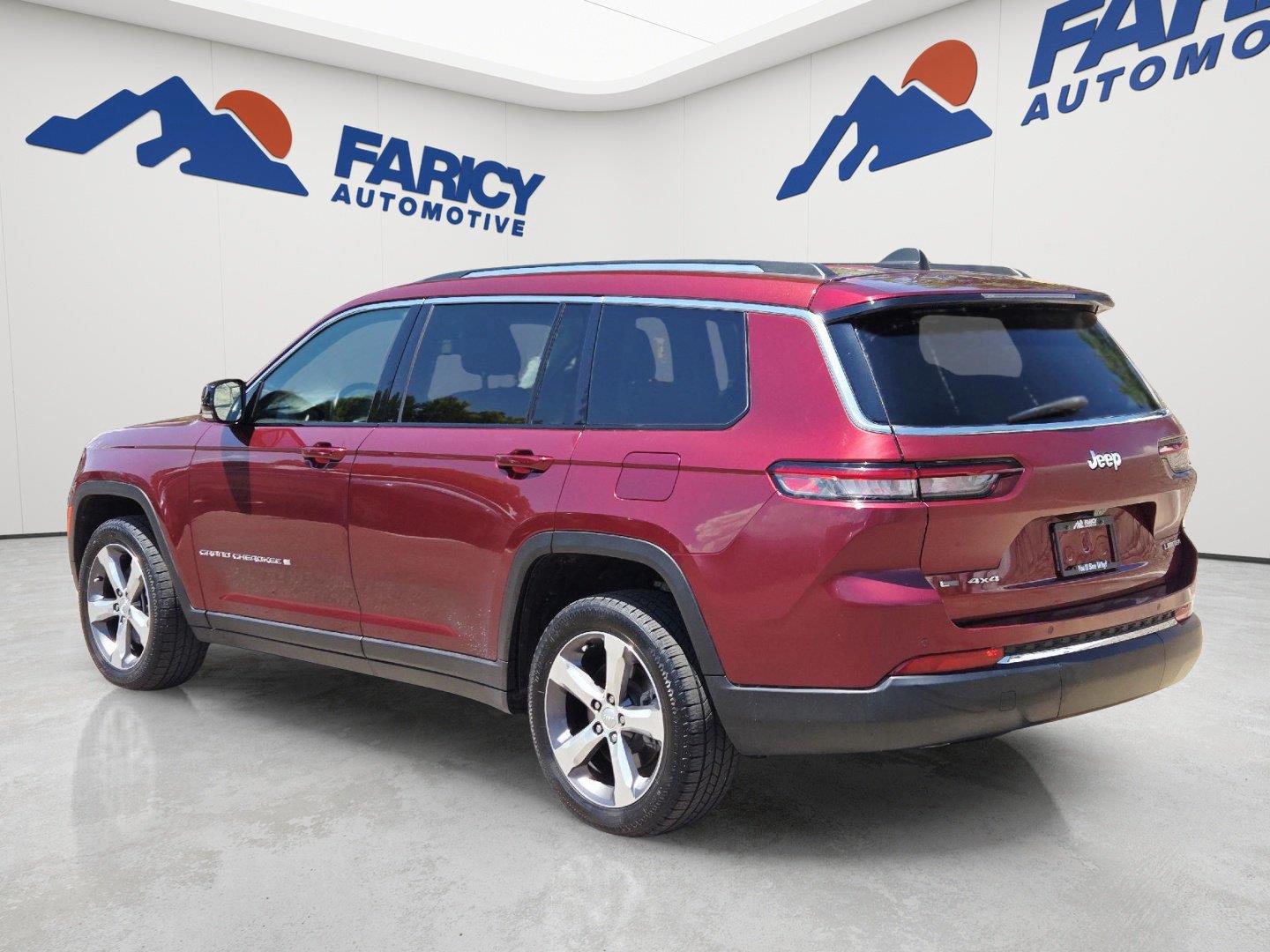 View vehicle photo 4