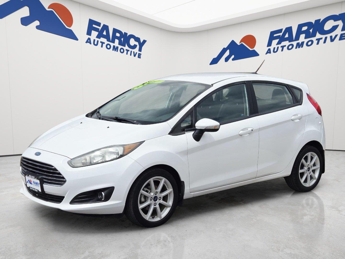  2015 Ford Fiesta SE Hatchback   