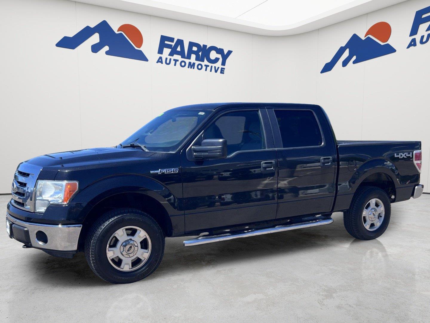 Tuxedo Black Metallic 2011 Ford F-150 Pickup Truck Four-Wheel Drive 6-Speed Automatic