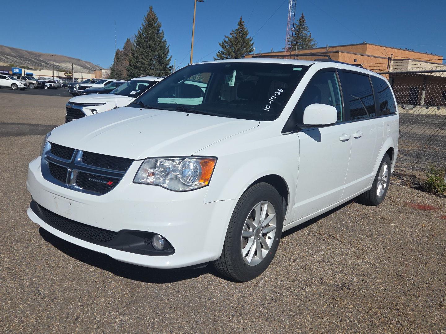 White Knuckle Clearcoat 2019 Dodge Grand Caravan Minivan Front-Wheel Drive 6-Speed Automatic