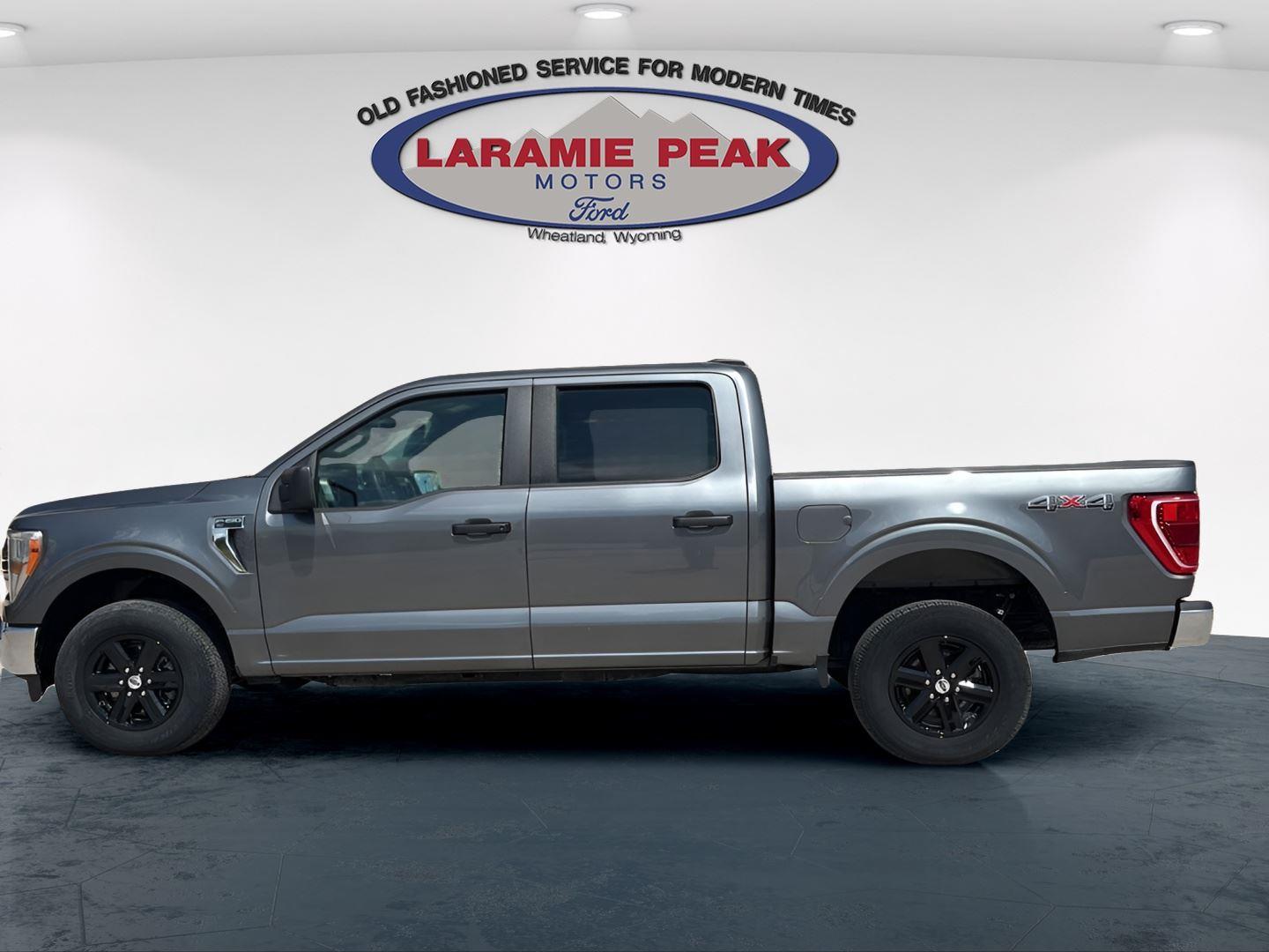 View vehicle photo 7