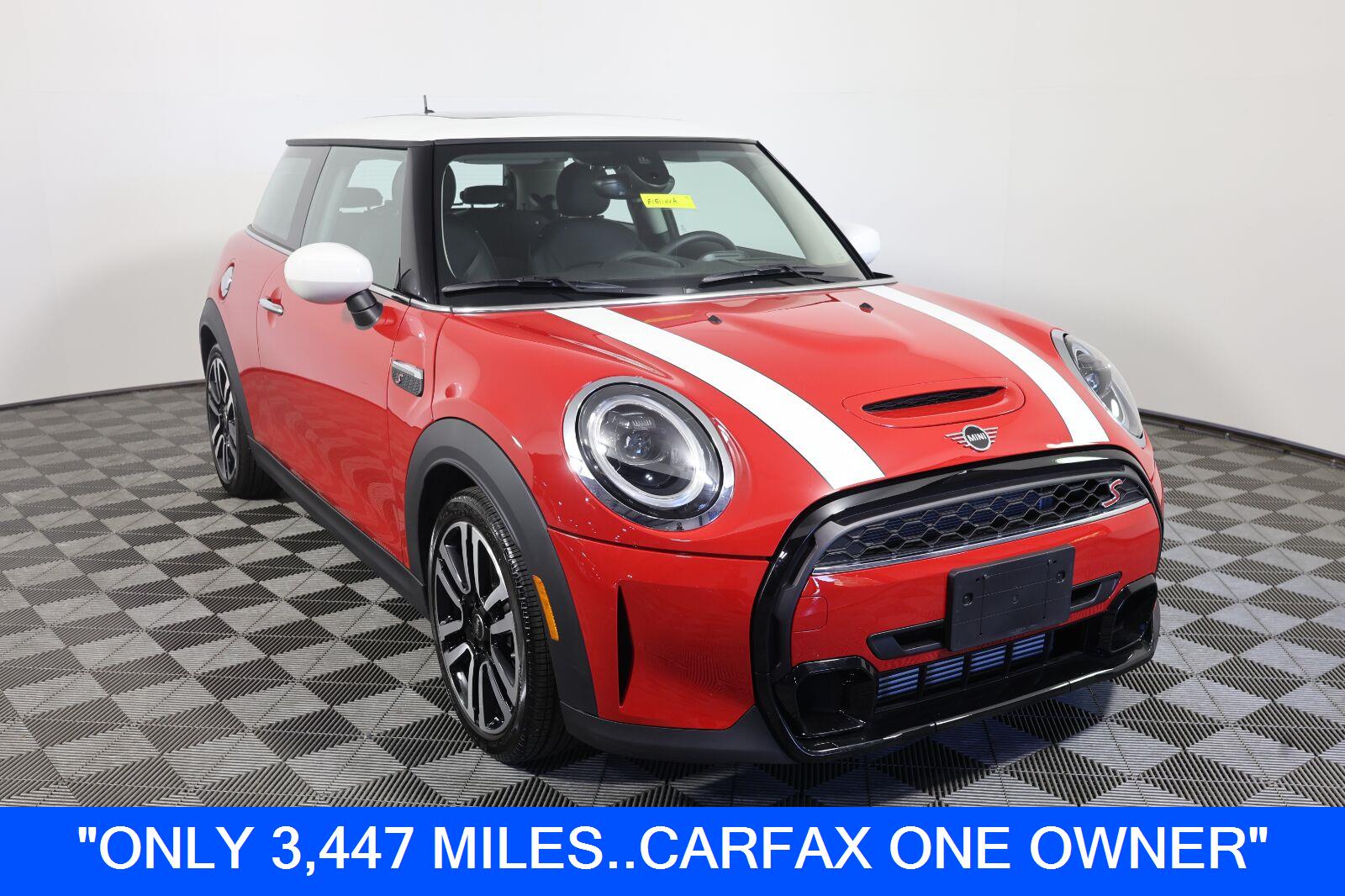 Chili Red 2022 MINI Cooper Hatchback Front-Wheel Drive 6-Speed Manual